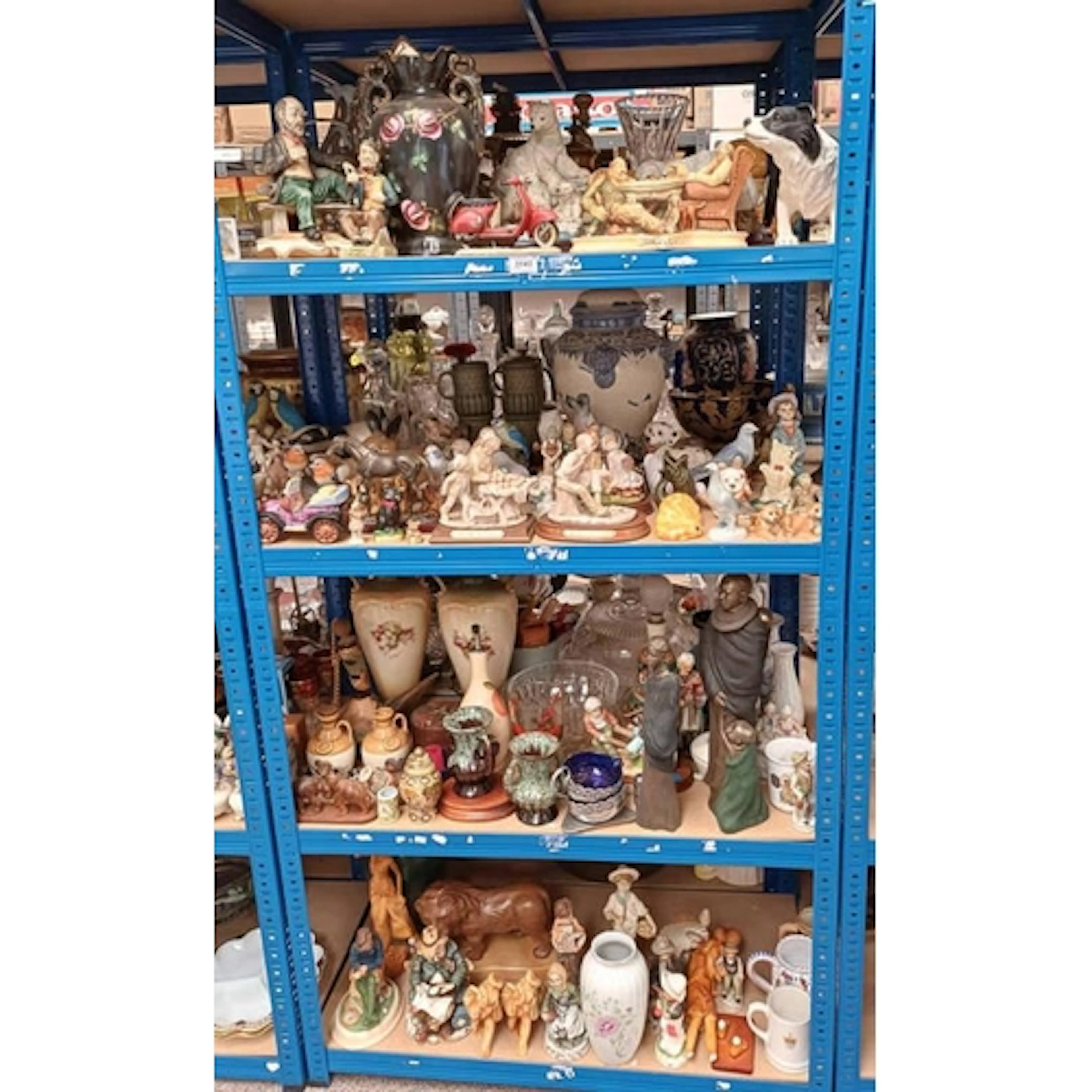 SELECTION OF VARIOUS ITEMS INCLUDING DECORATIVE AFRICAN FIGU...