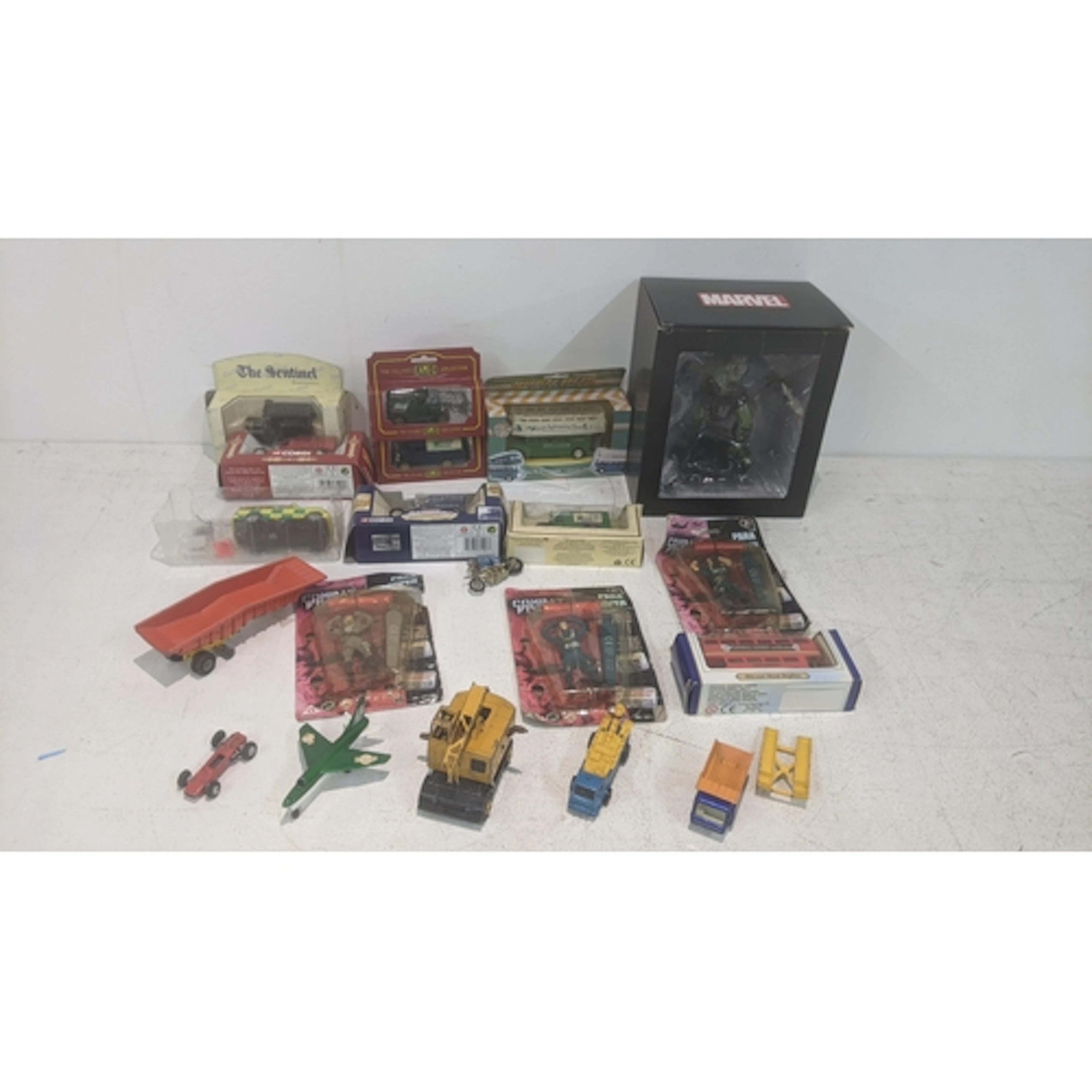 Toys to include a boxed Marvel Hulk figurine A/F, boxed Corg...