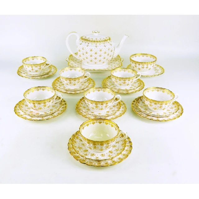 A Spode "Fleur de Lys" pattern part tea service, includes te...