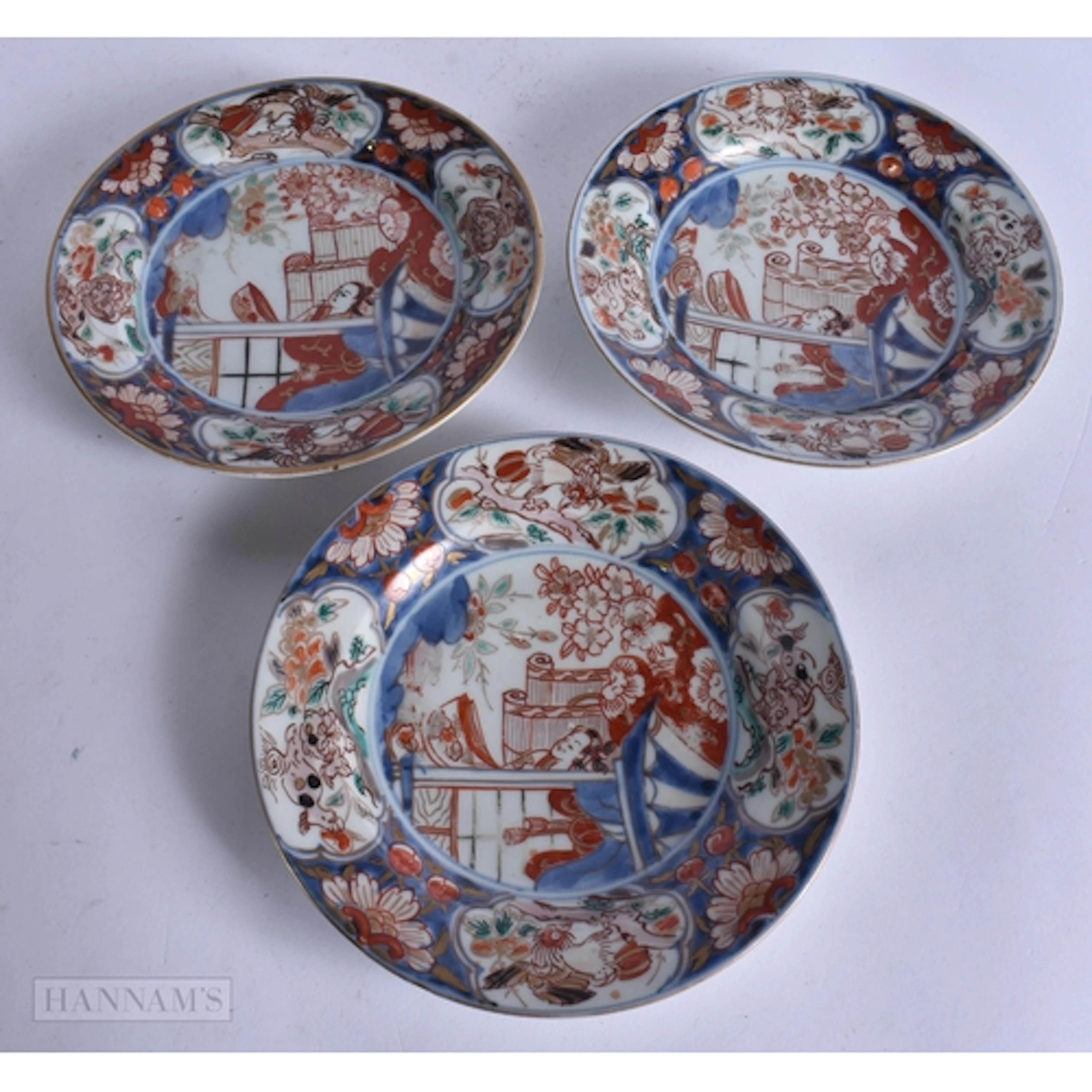 THREE 17TH/18TH CENTURY JAPANESE GENROKU PERIOD IMARI PORCEL...