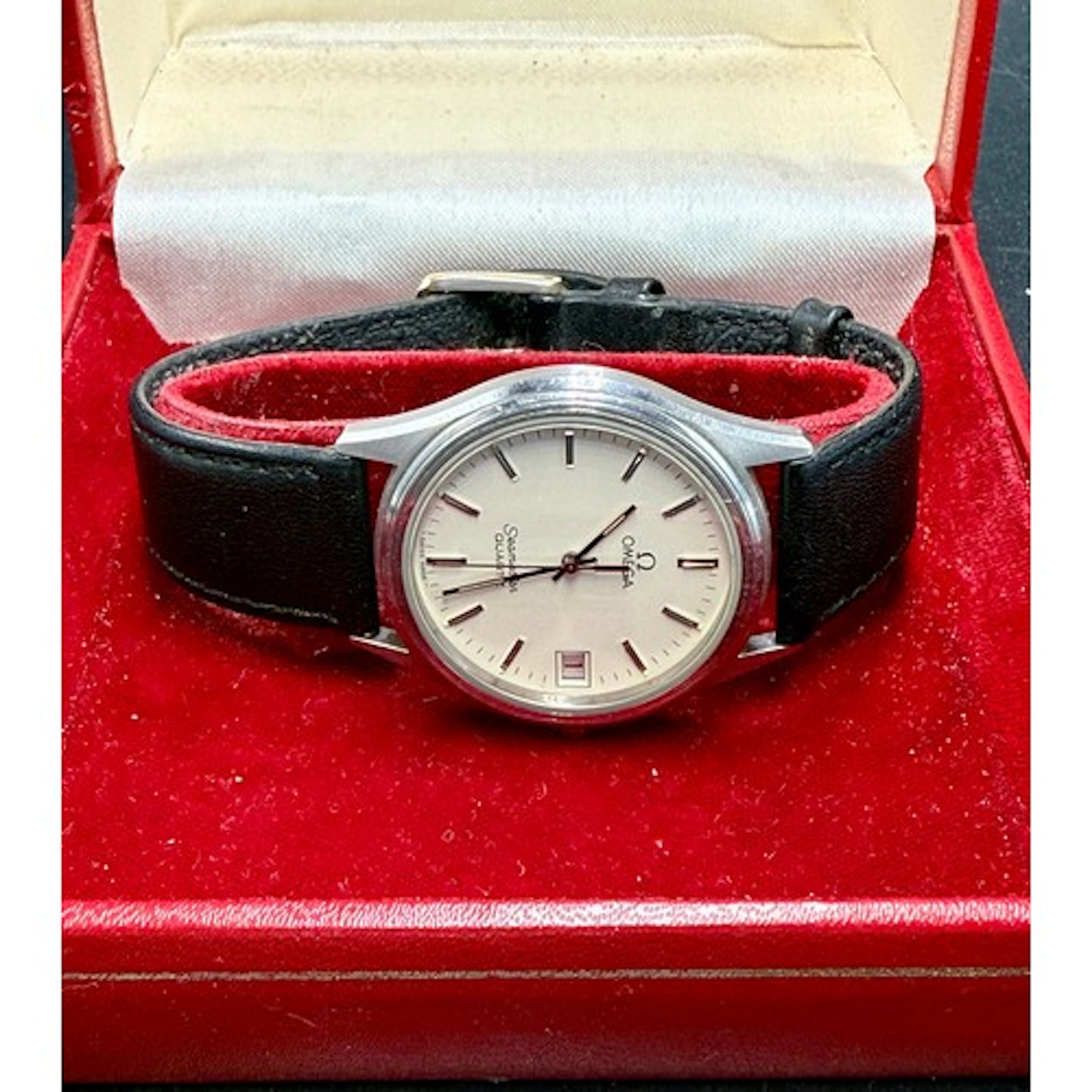 A gentleman’s Omega Seamaster Quartz wristwatch with date ap...