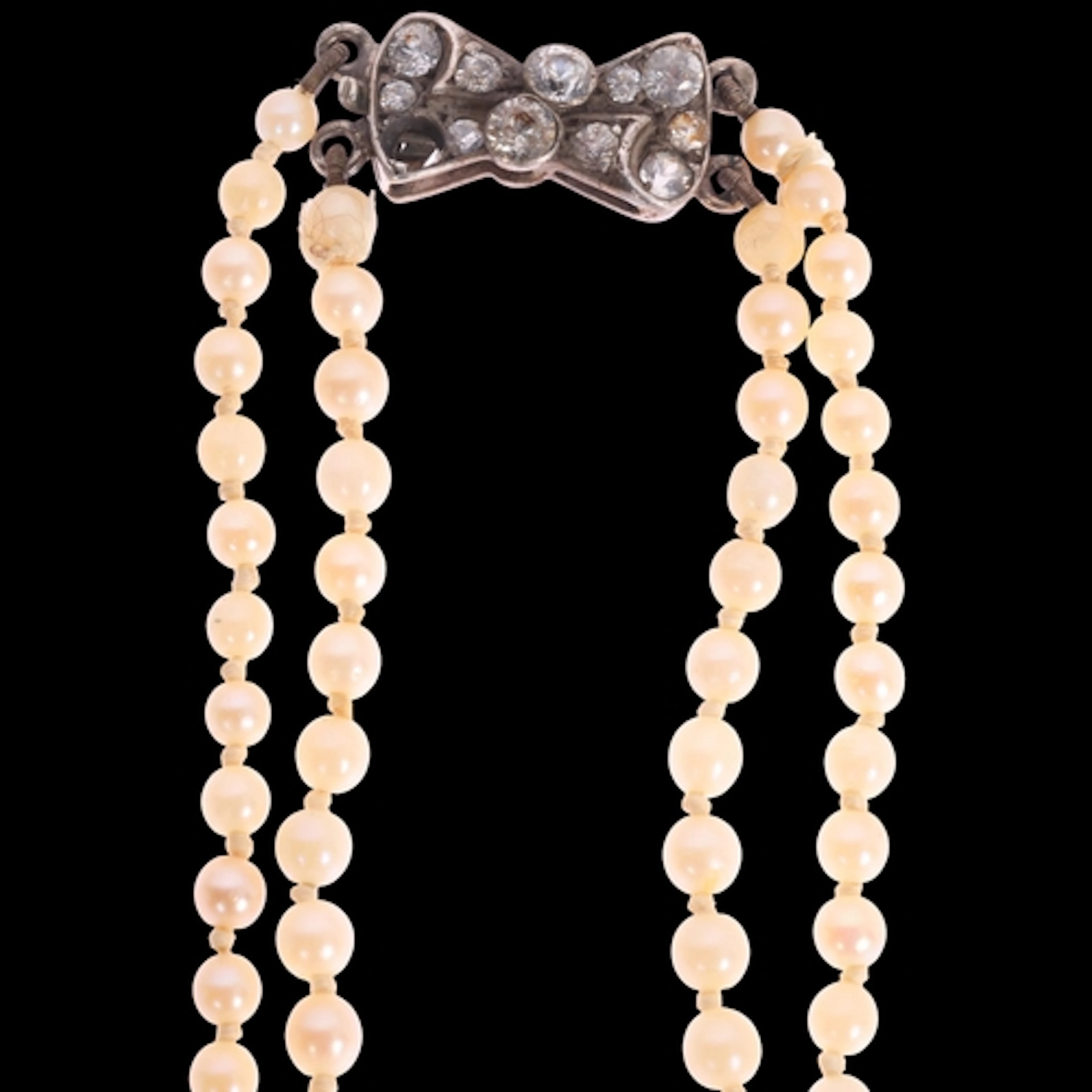 A Vintage double-row graduated cultured pearl bead necklace,...