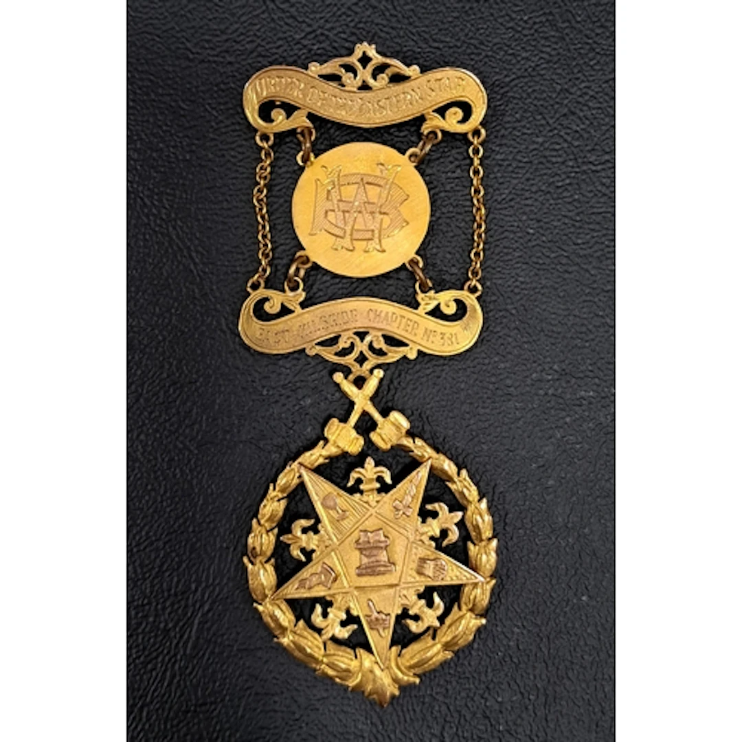 NINE CARAT GOLD ORDER OF THE EASTERN STAR JEWEL East Kilbrid...
