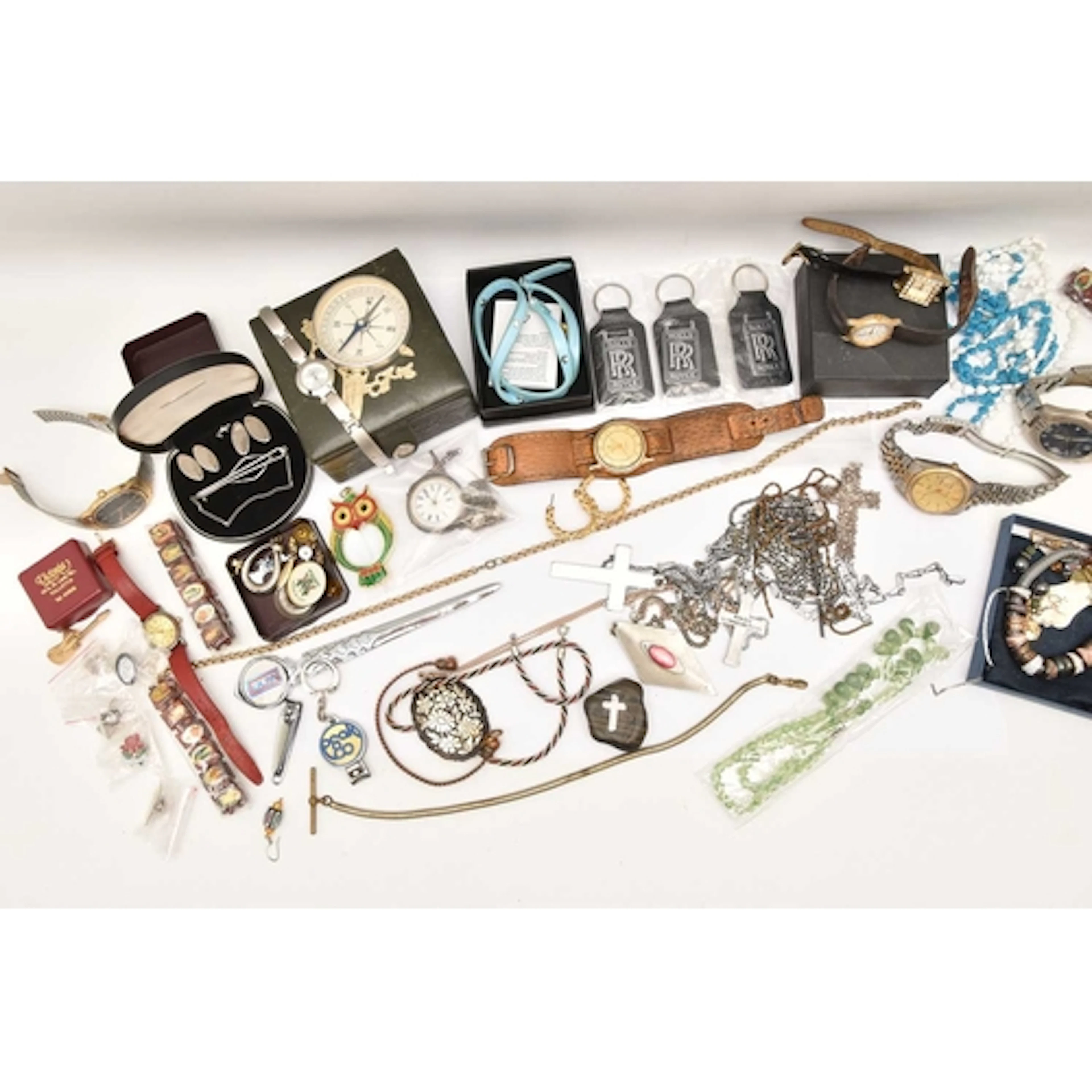A BOX OF ASSORTED ITEMS, to include a white metal open face ...