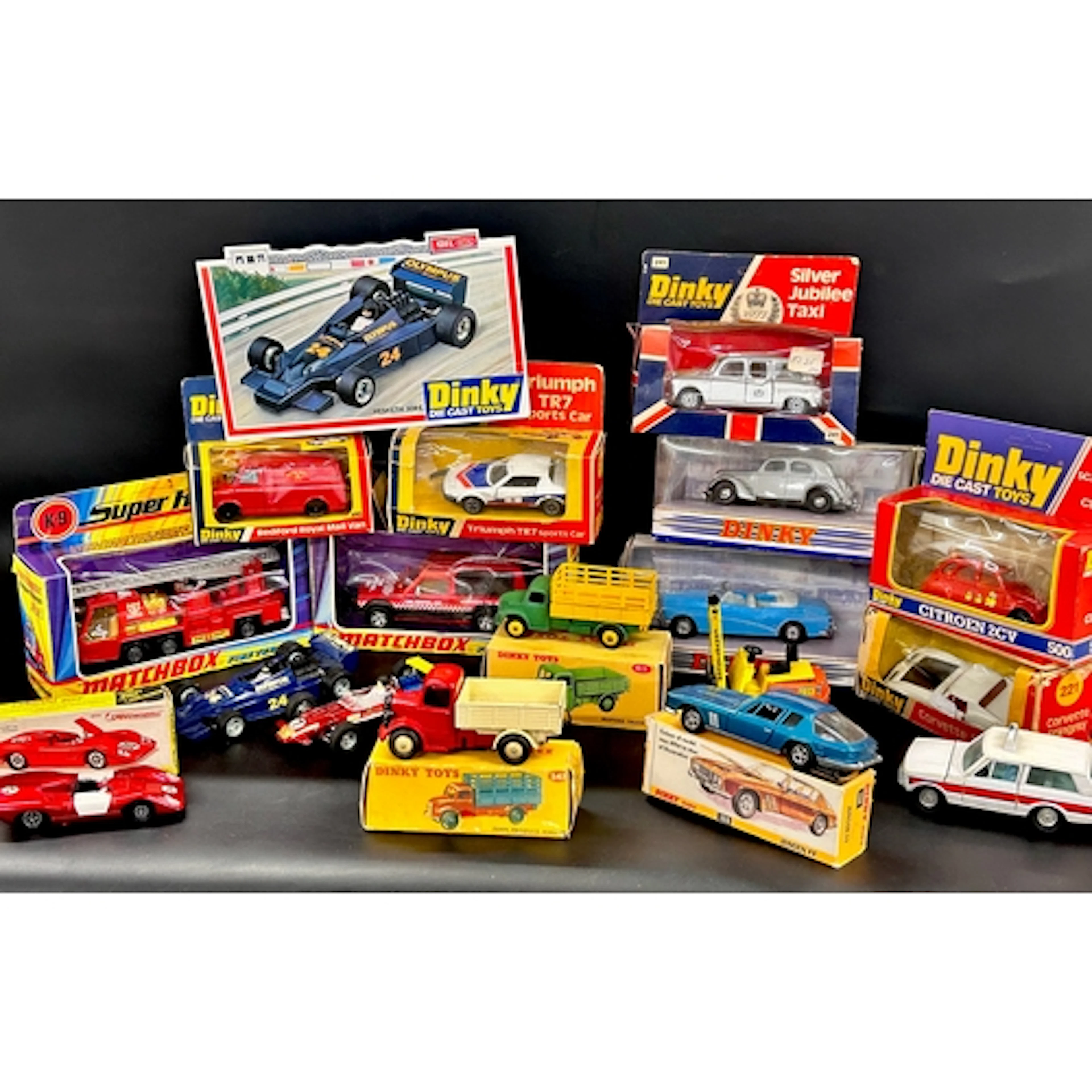 A collection of mainly boxed die-cast model vehicles, Matchb...