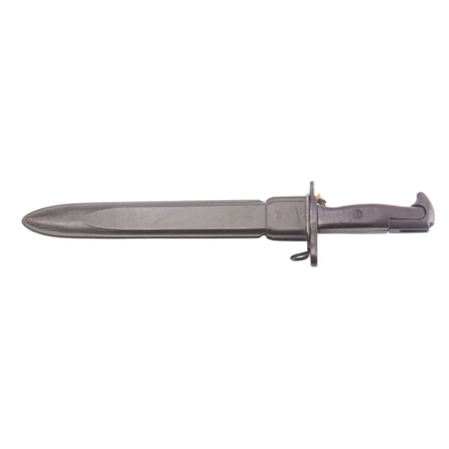 A USA WWII M1 bayonet. Having a 24cm single edged straight b...