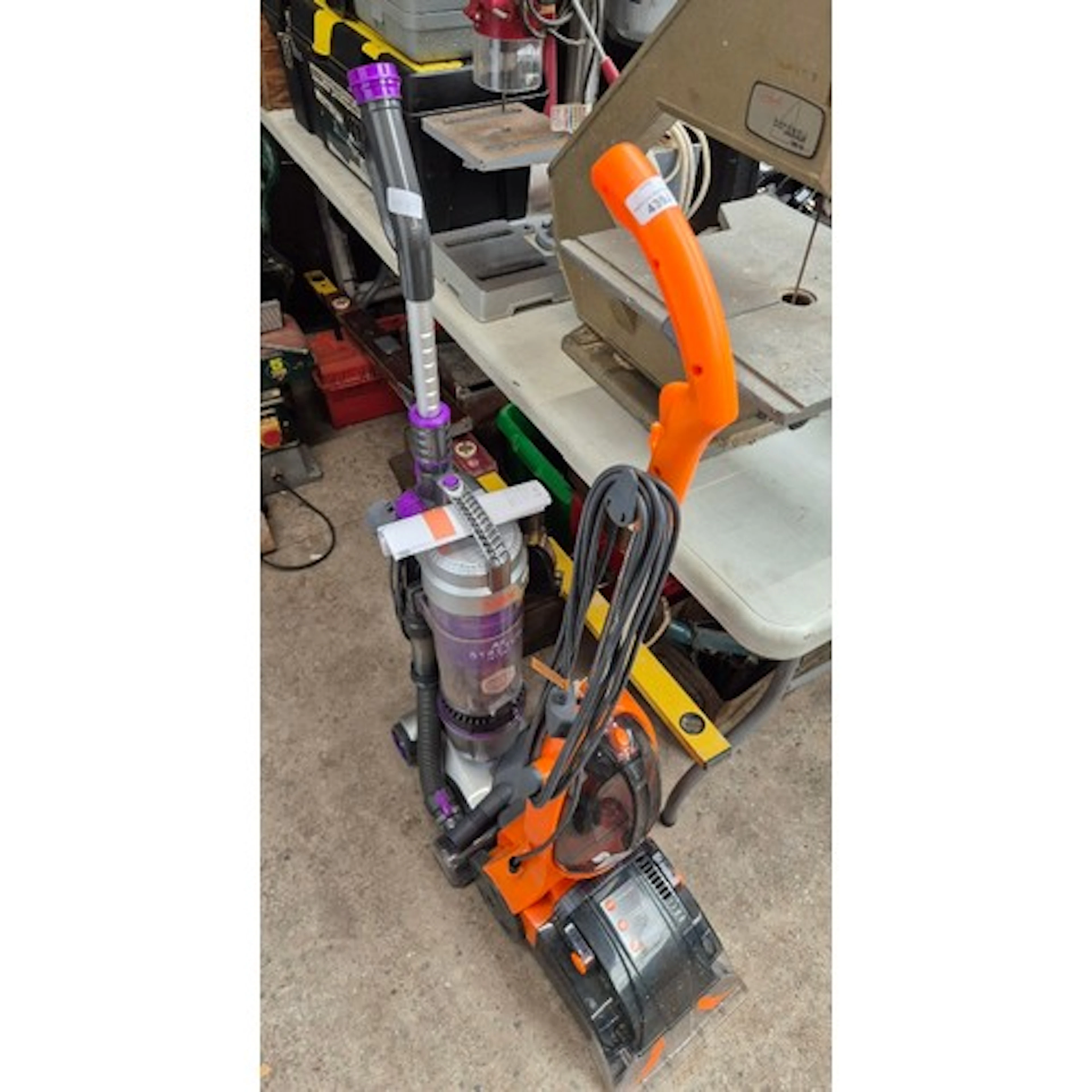 A Vax airstream Pet Max vacuum cleaner, and a Vax carpet was...