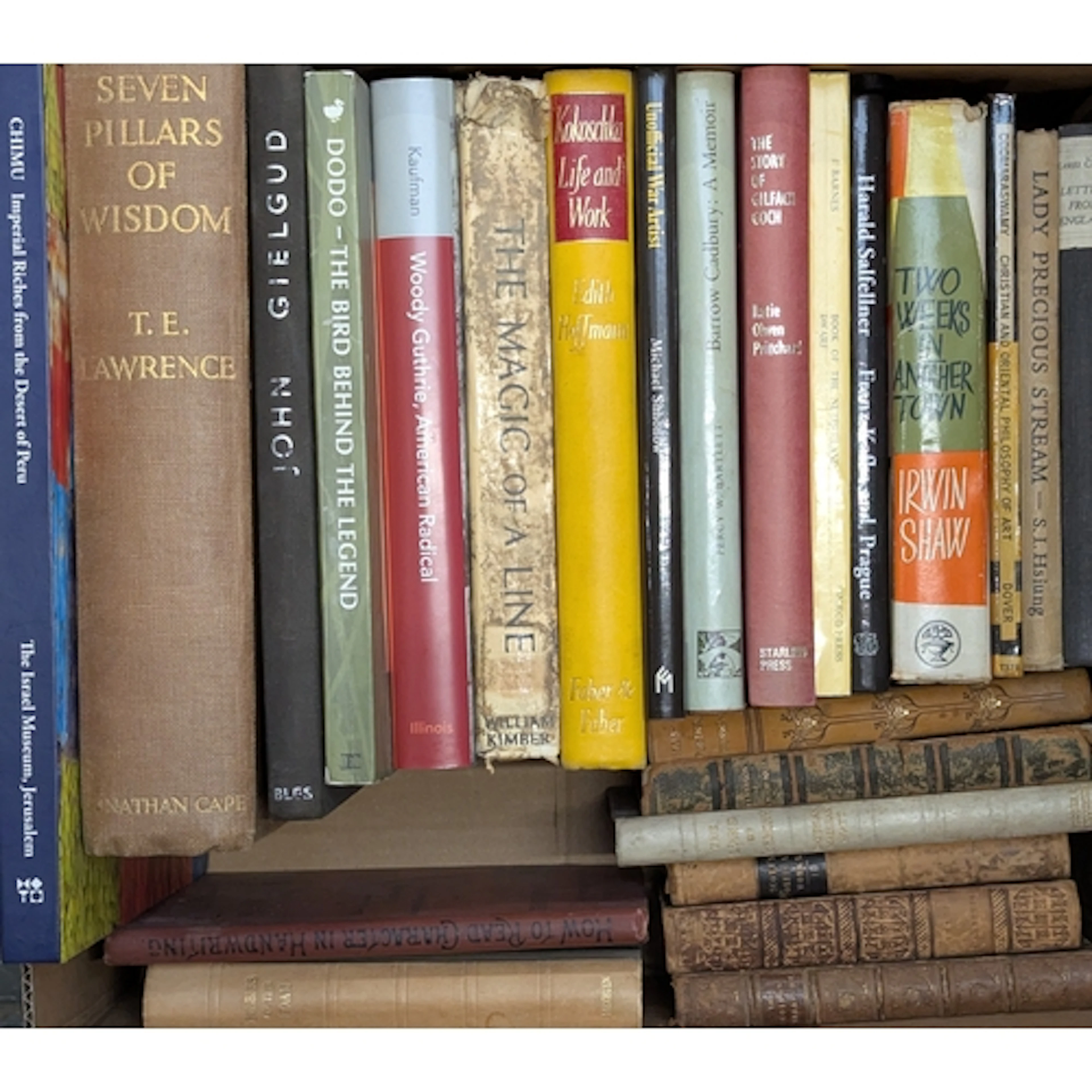 BOOKS, MISCELLANEOUS. To include T. E. LAWRENCE, 'Seven Pill...