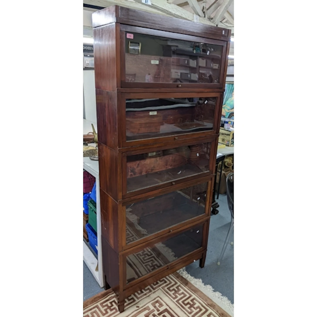 An early/mid 20th century Globe Wernicke mahogany five secti...