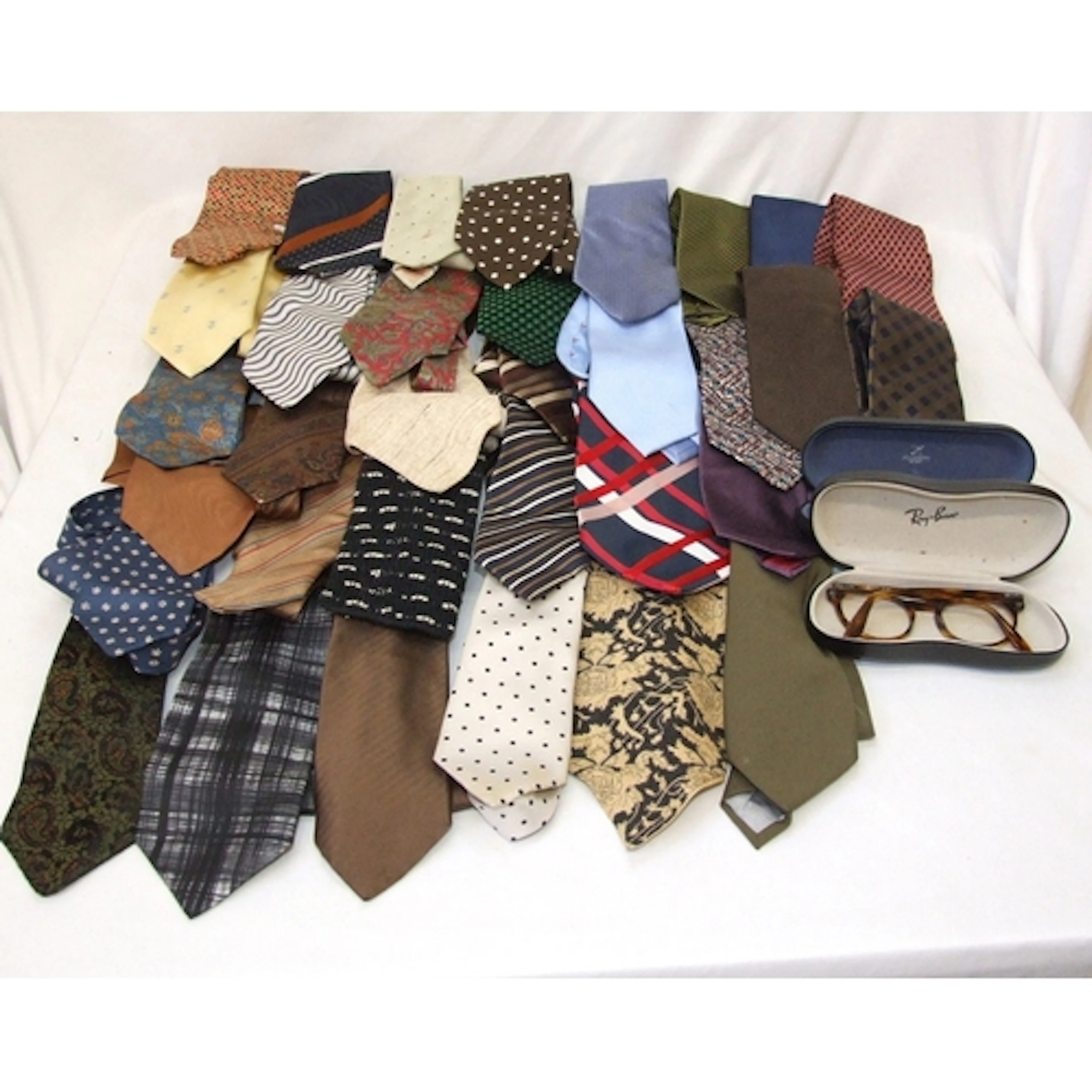 Vintage & Other Ties incl. Austin Reed, John Comfort, David ...