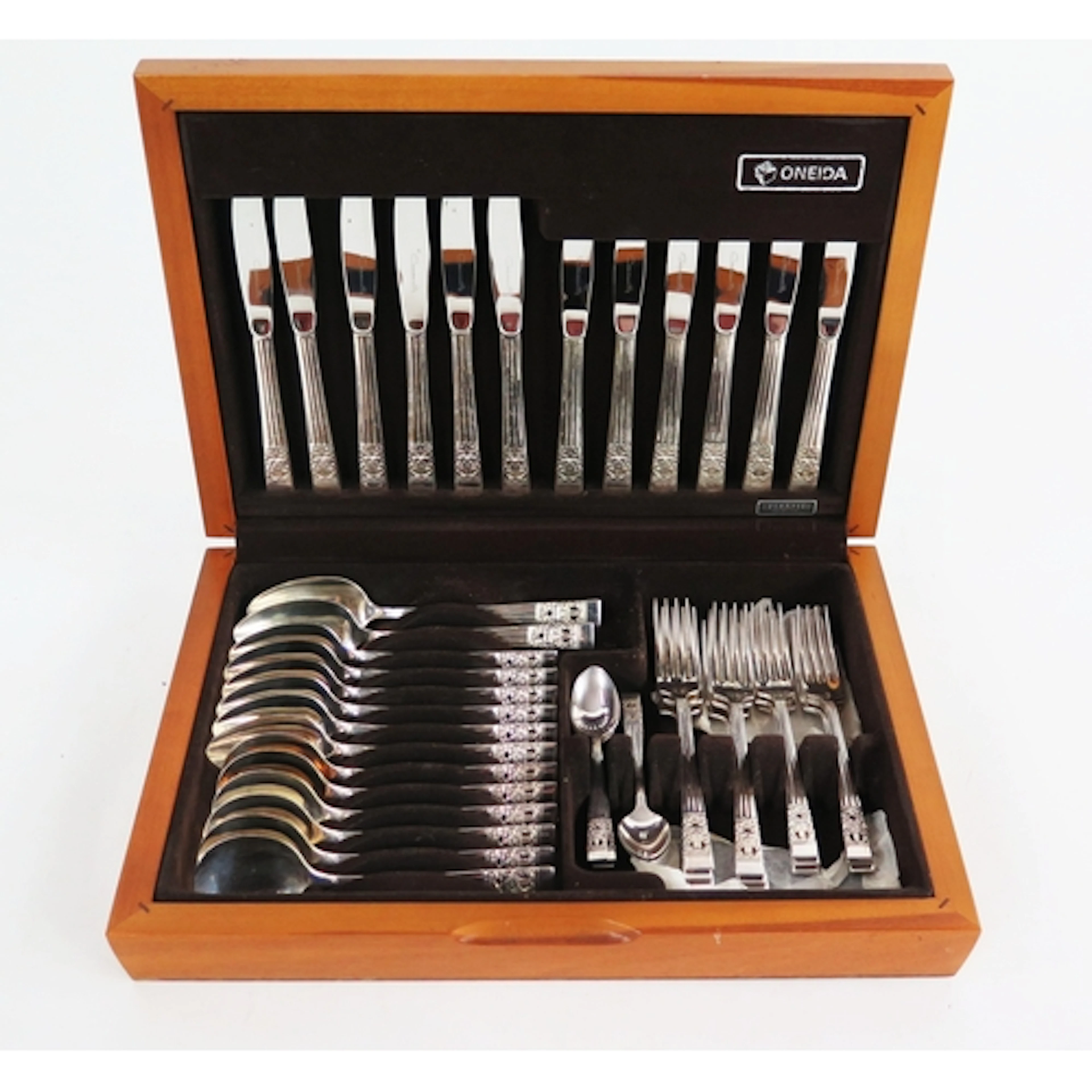 An Oneida 'Community' pattern silver plated six setting flat...