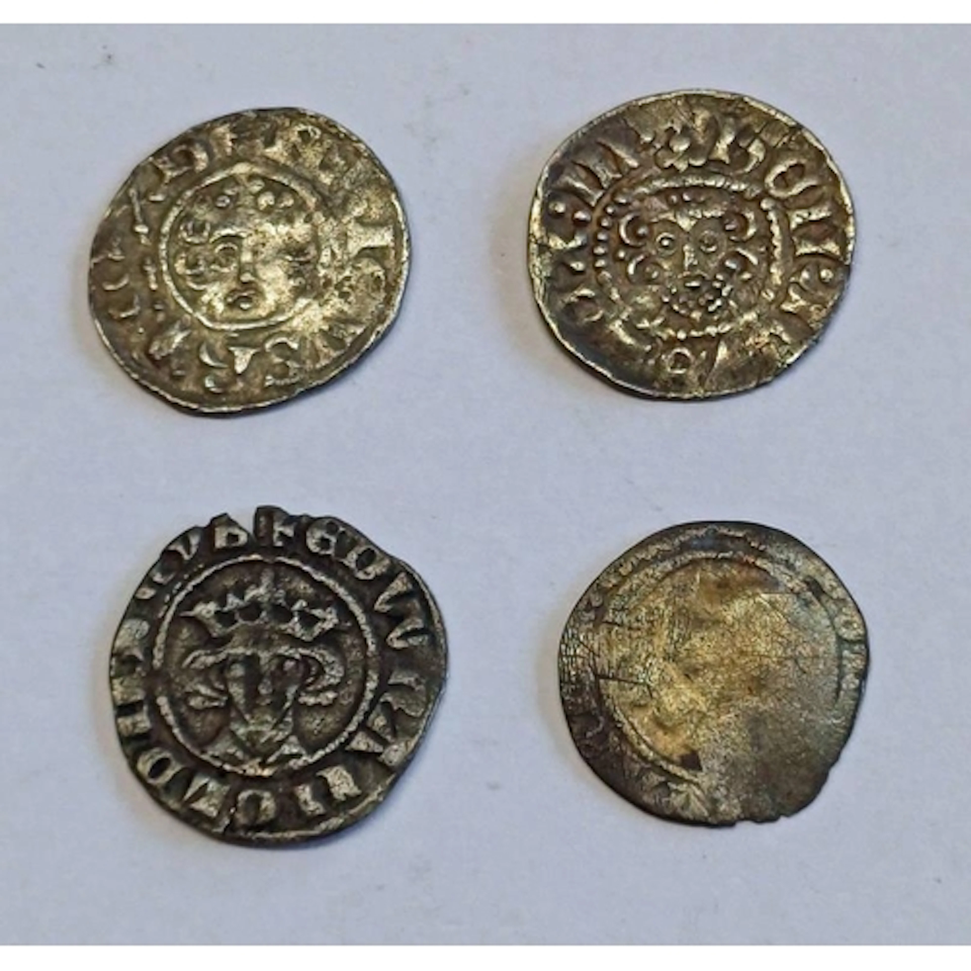 4 X ENGLISH MEDIEVAL SILVER COINS TO INCLUDE: HENRY III PENN...