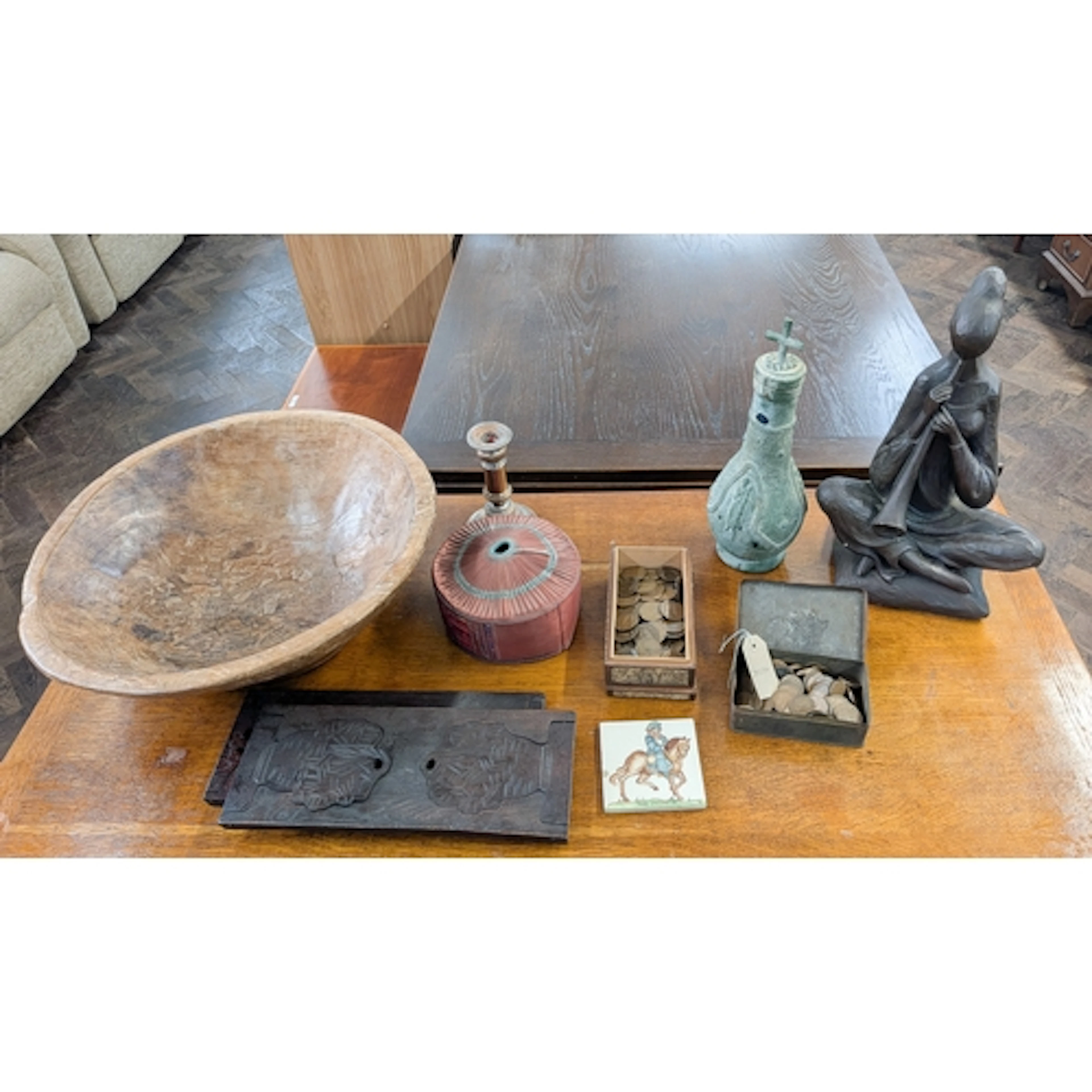 Collectables to include old carved wooden bowl, old coinage,...