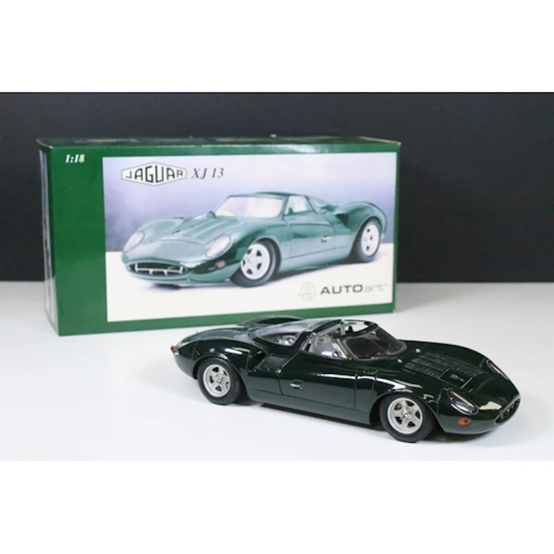 Boxed 1/18 AutoArt Jaguar XJ 13 (Green) diecast model, ex