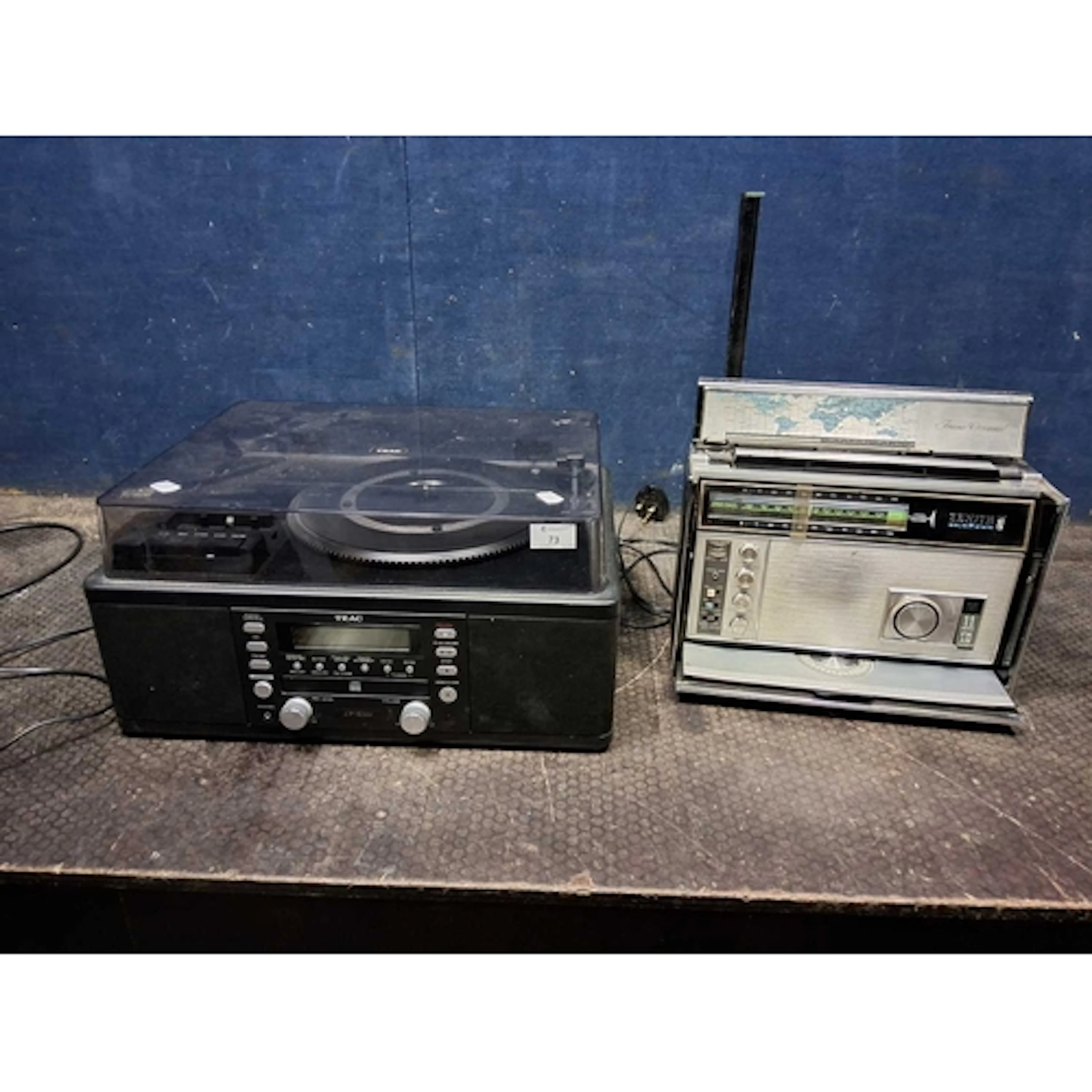TEAC RECORD PLAYER AND ZENITH RADIO comprising an LP-R500 mo...