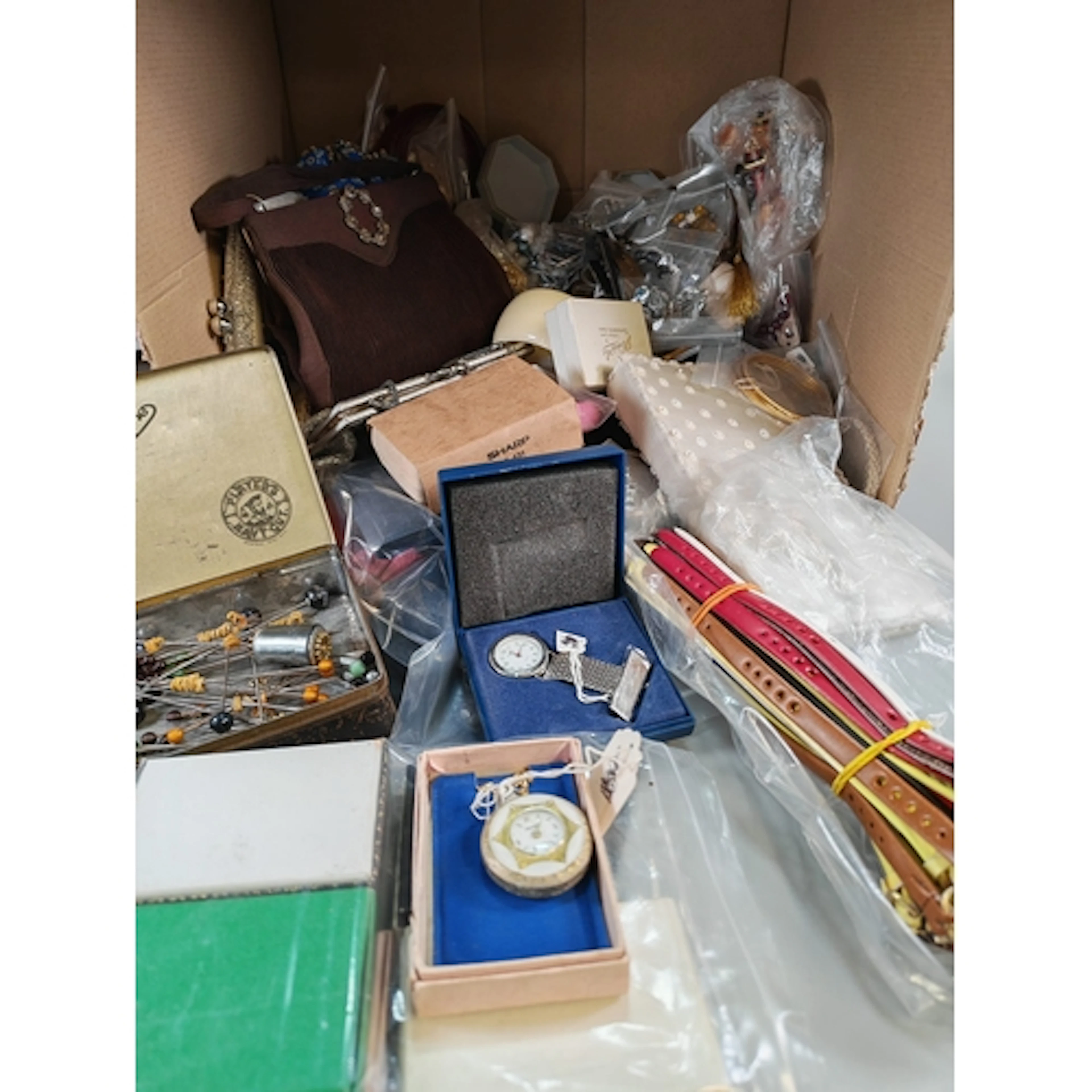 Collection of ladies vintage and other evening and similar b...