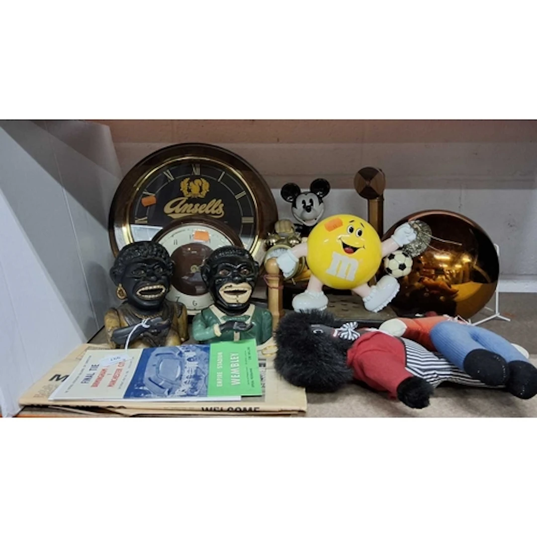 A GROUP OF VINTAGE MISCELLANEOUS ITEMS, to include two cast ...