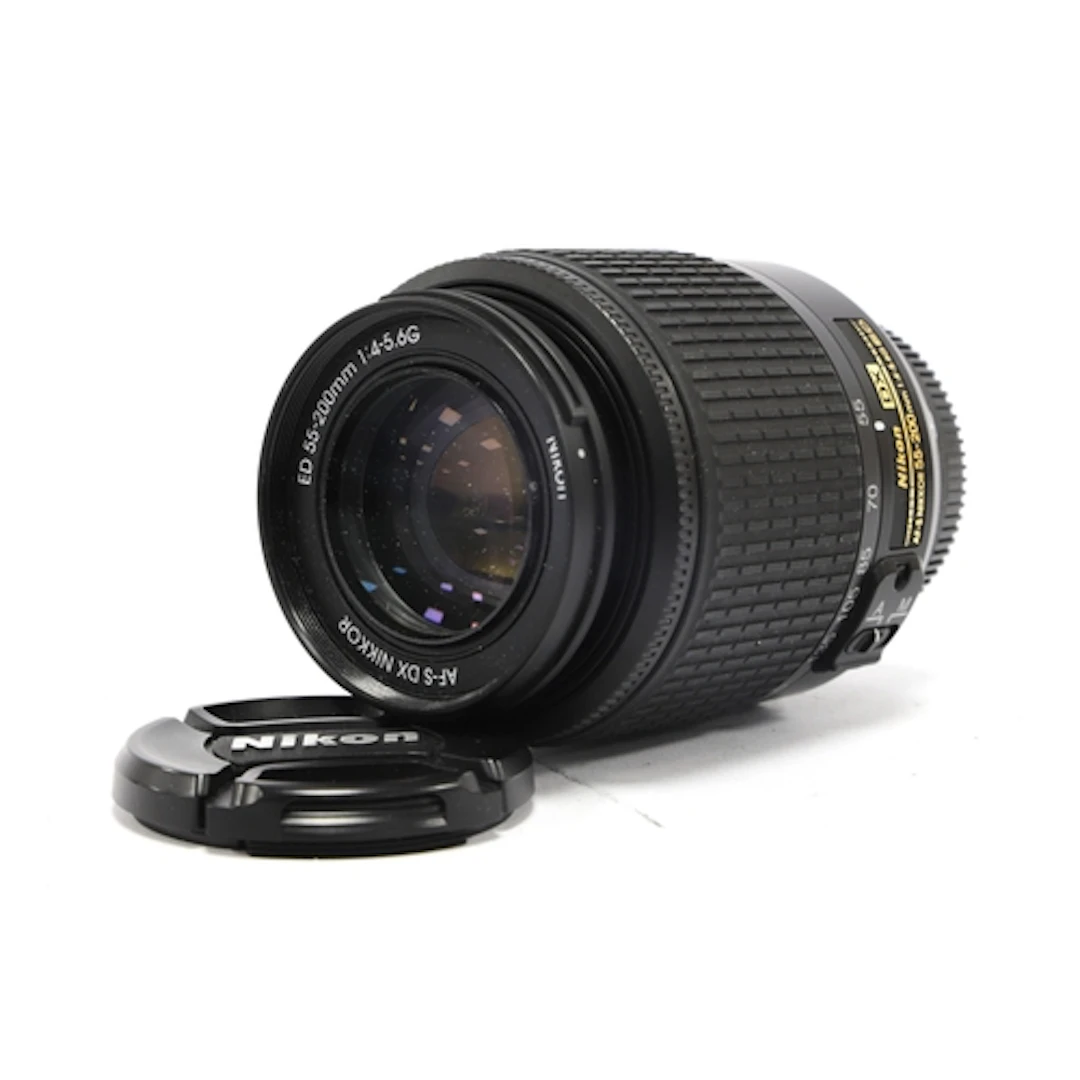 Nikon AF-S DX Dikkor 55-200mm f/4-5.6G ED Lens, soft case, U...