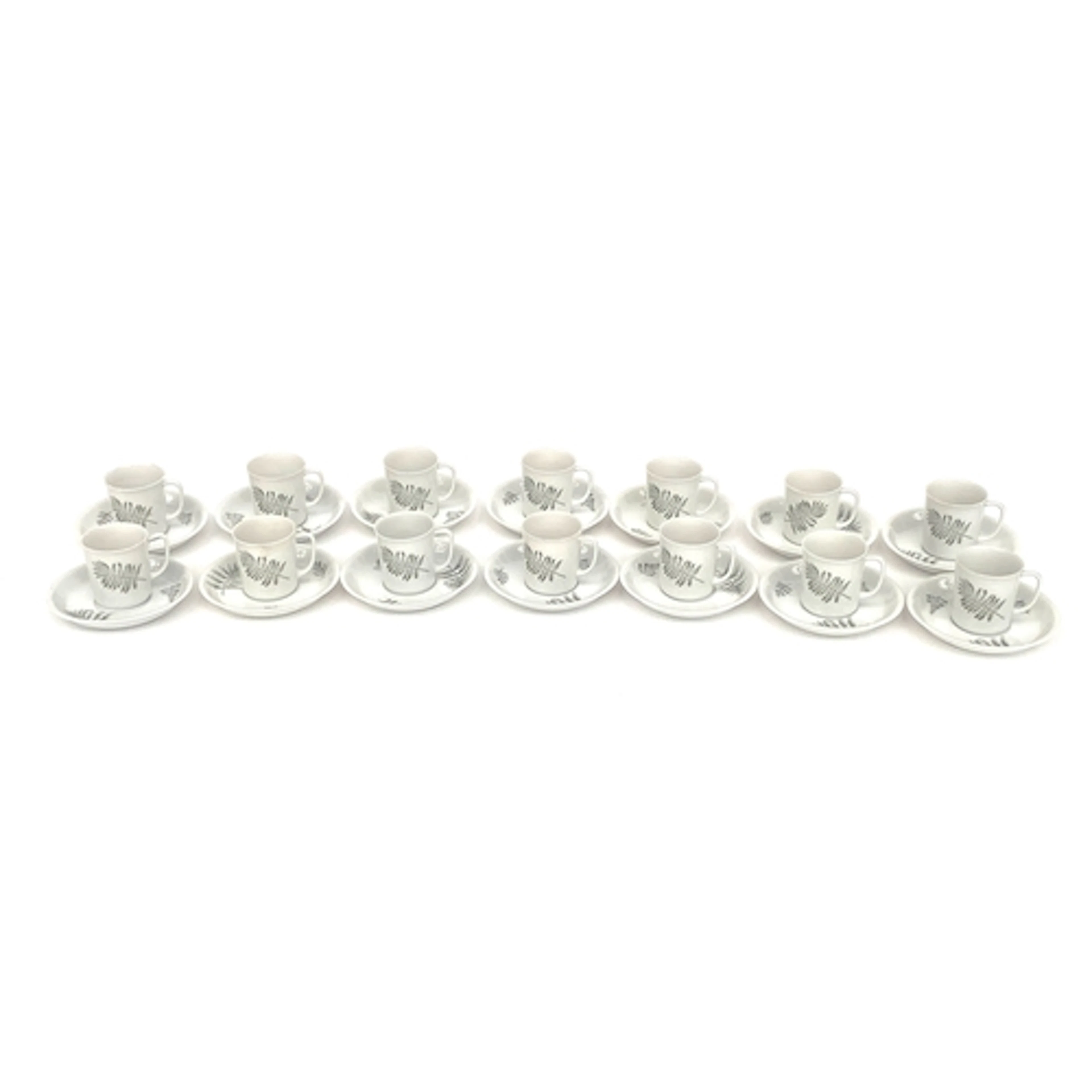 A set of 14 Richard Ginori porcelain coffee cans and saucers...
