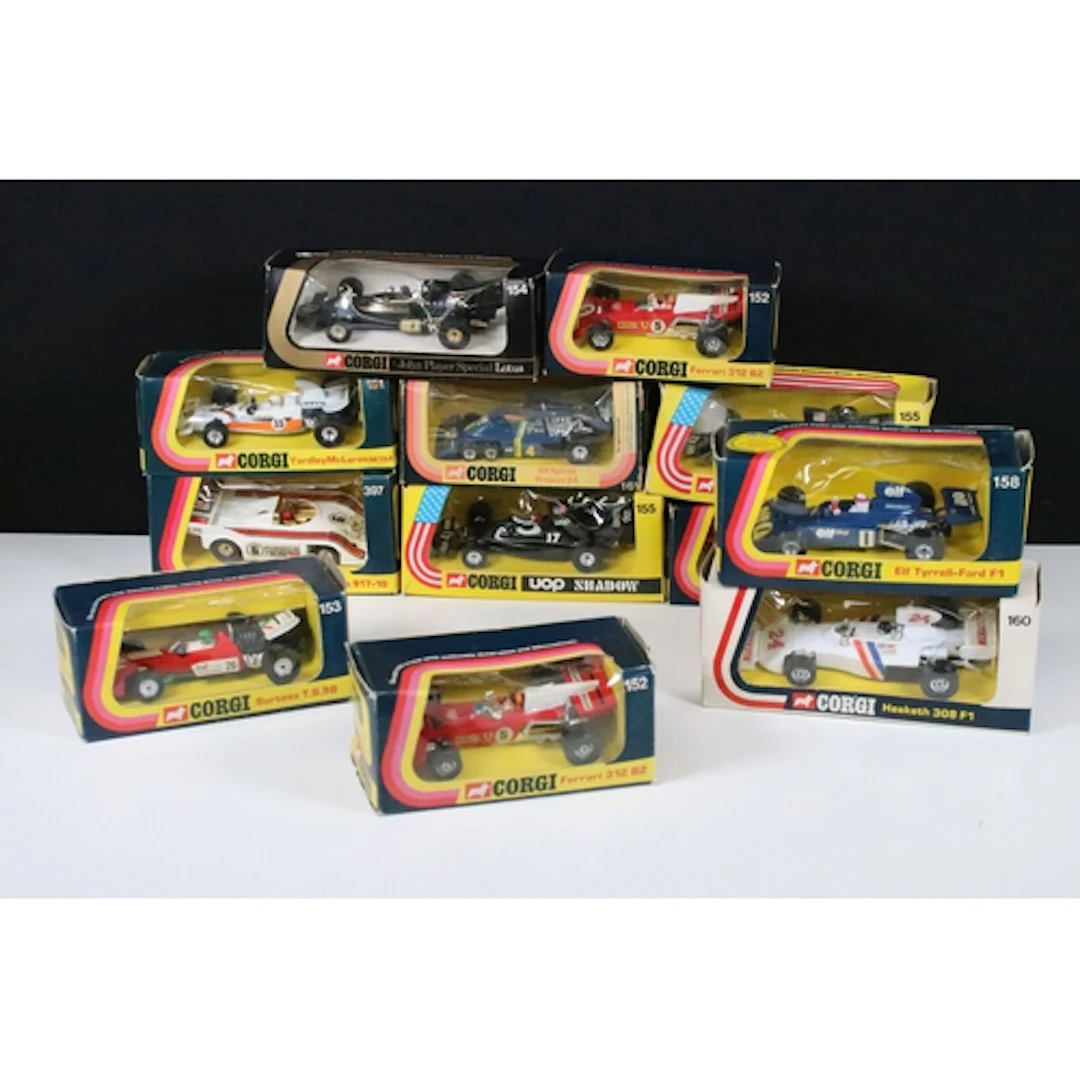 12 Boxed Corgi diecast racing car / F1 models to include 161...