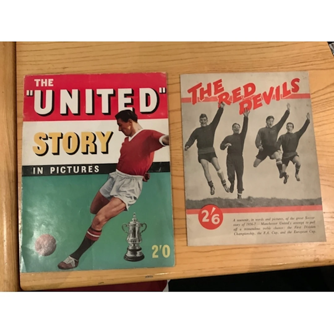 Manchester United Football Brochures: Includes Red Devils 56...