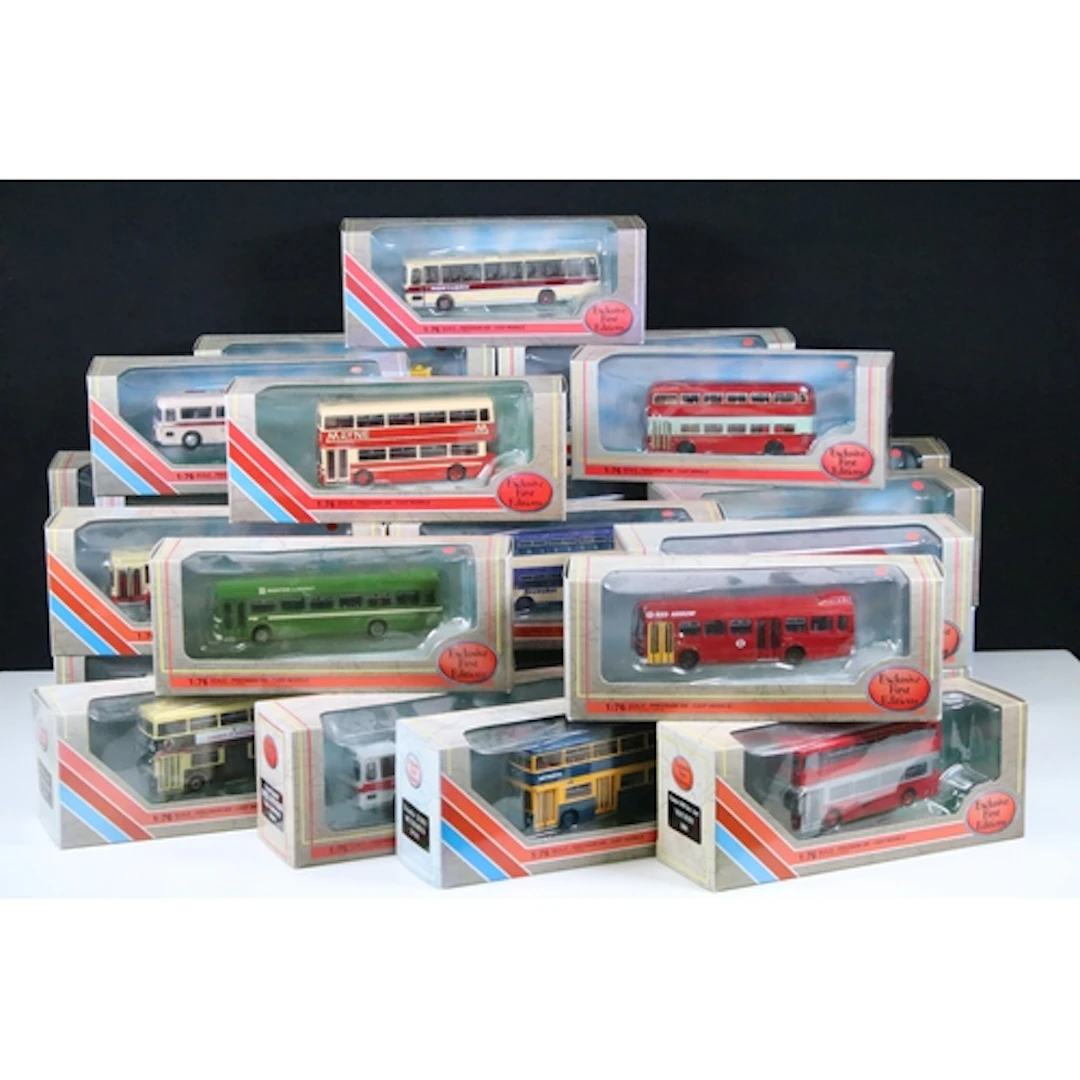30 Boxed EFE Exclusive First Editions diecast model buses to...