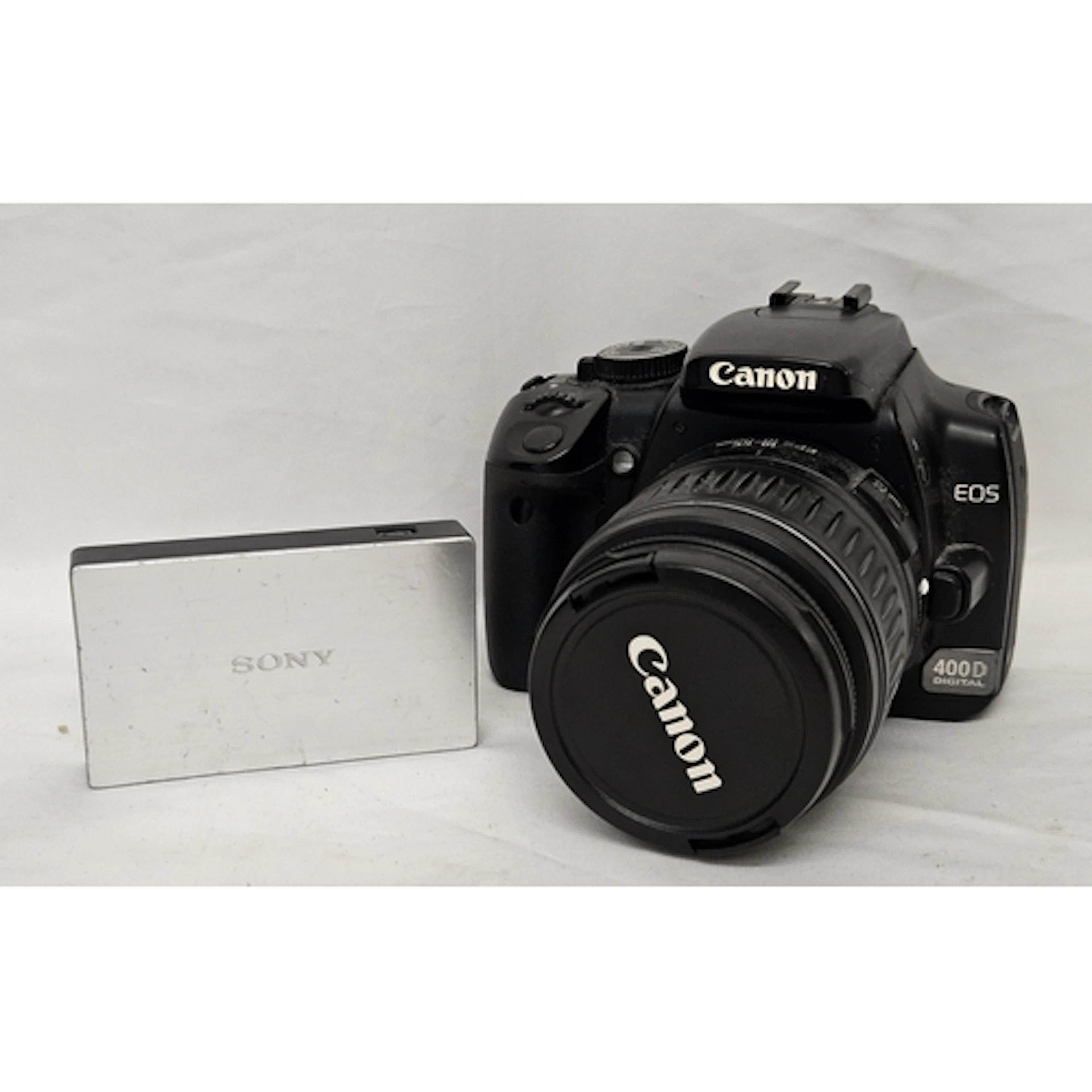 Canon E-05 Digital Camera, cased with Sony card reader UNTES...