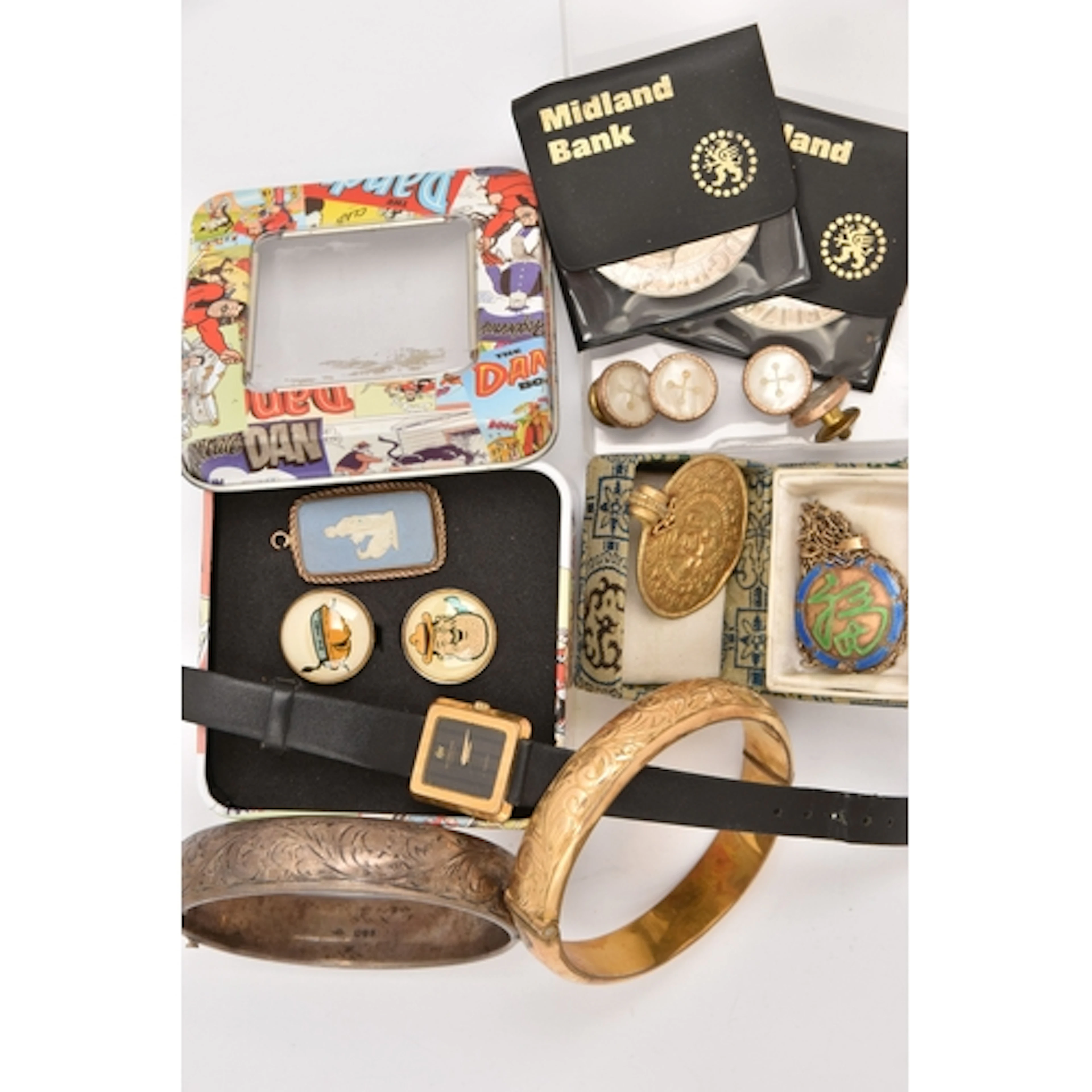 A SMALL BOX OF ASSORTED ITEMS, to include an AF 9ct gold Wed...