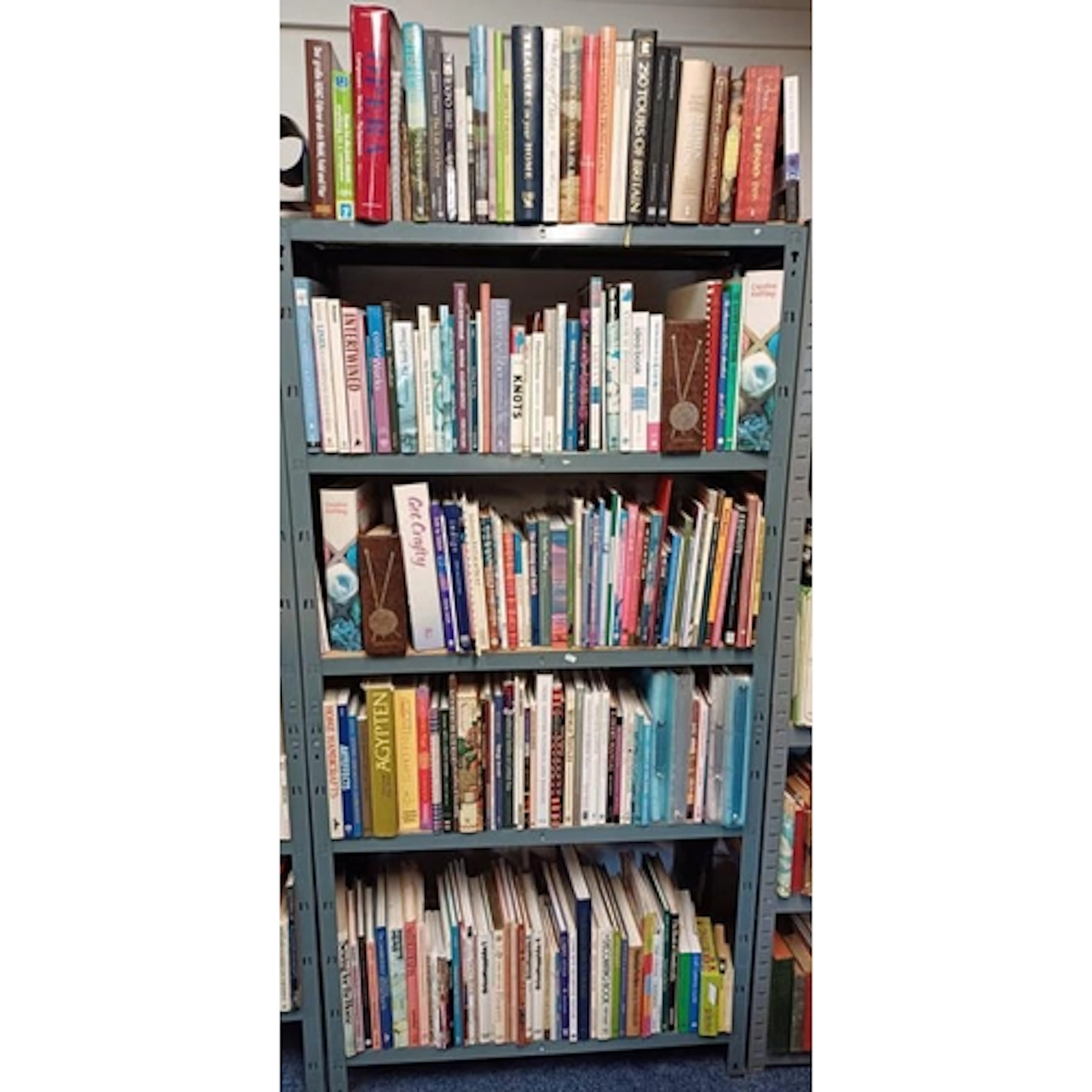 5 SHELVES OF MOSTLY VARIOUS BOOKS RELATED TO ARTS & CRAFTS, ...