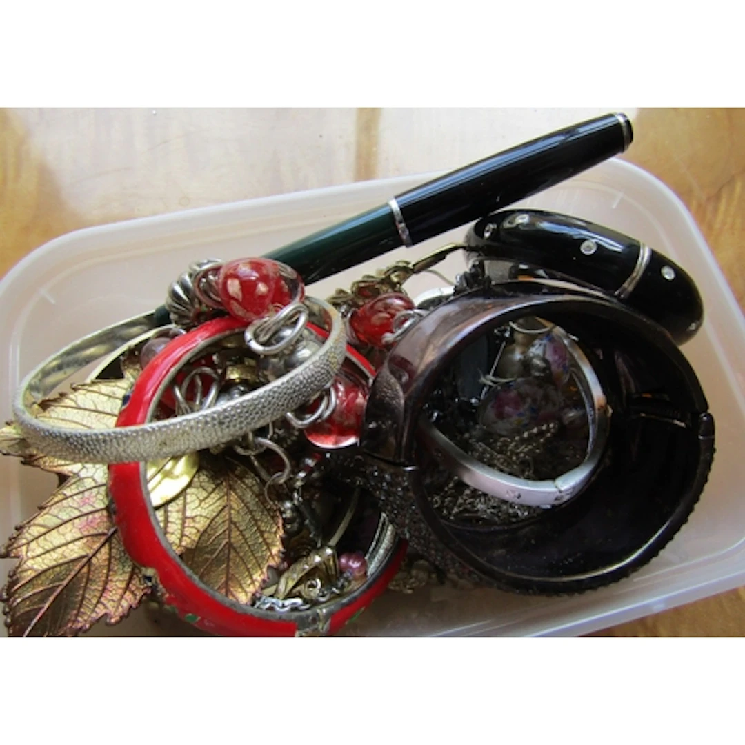 Collection of Various Costume Jewellery Vintage and Others Q...