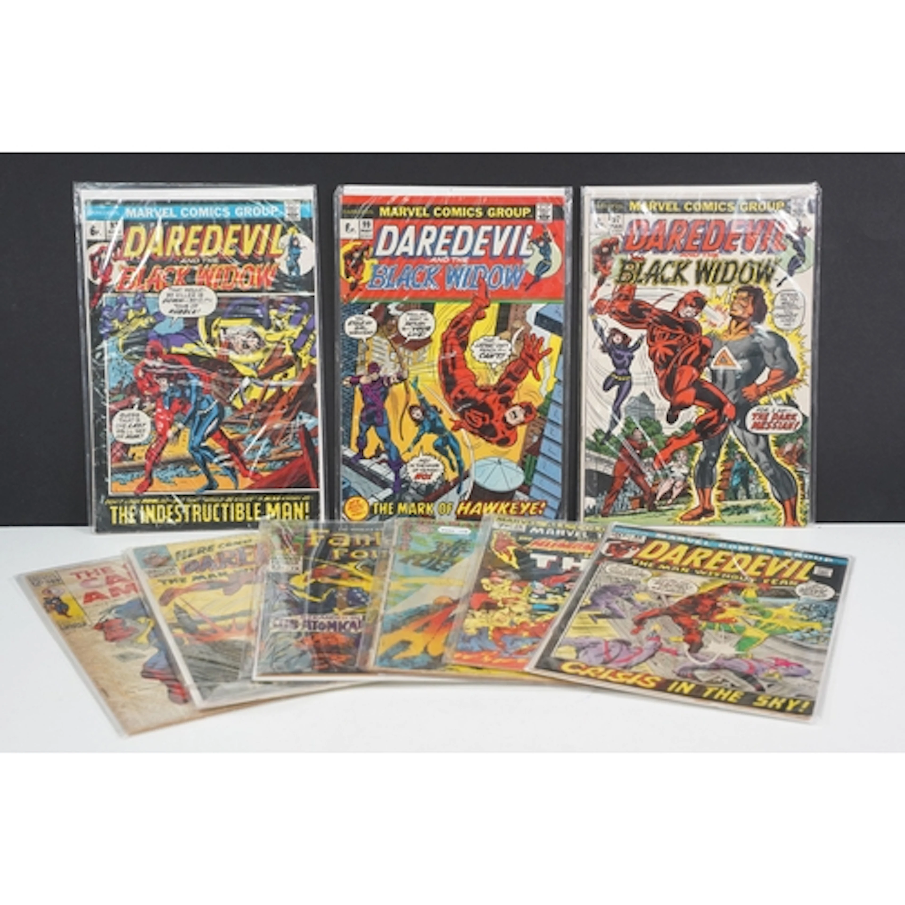 Comics - Eight Marvel Comics to include Captain America issu...