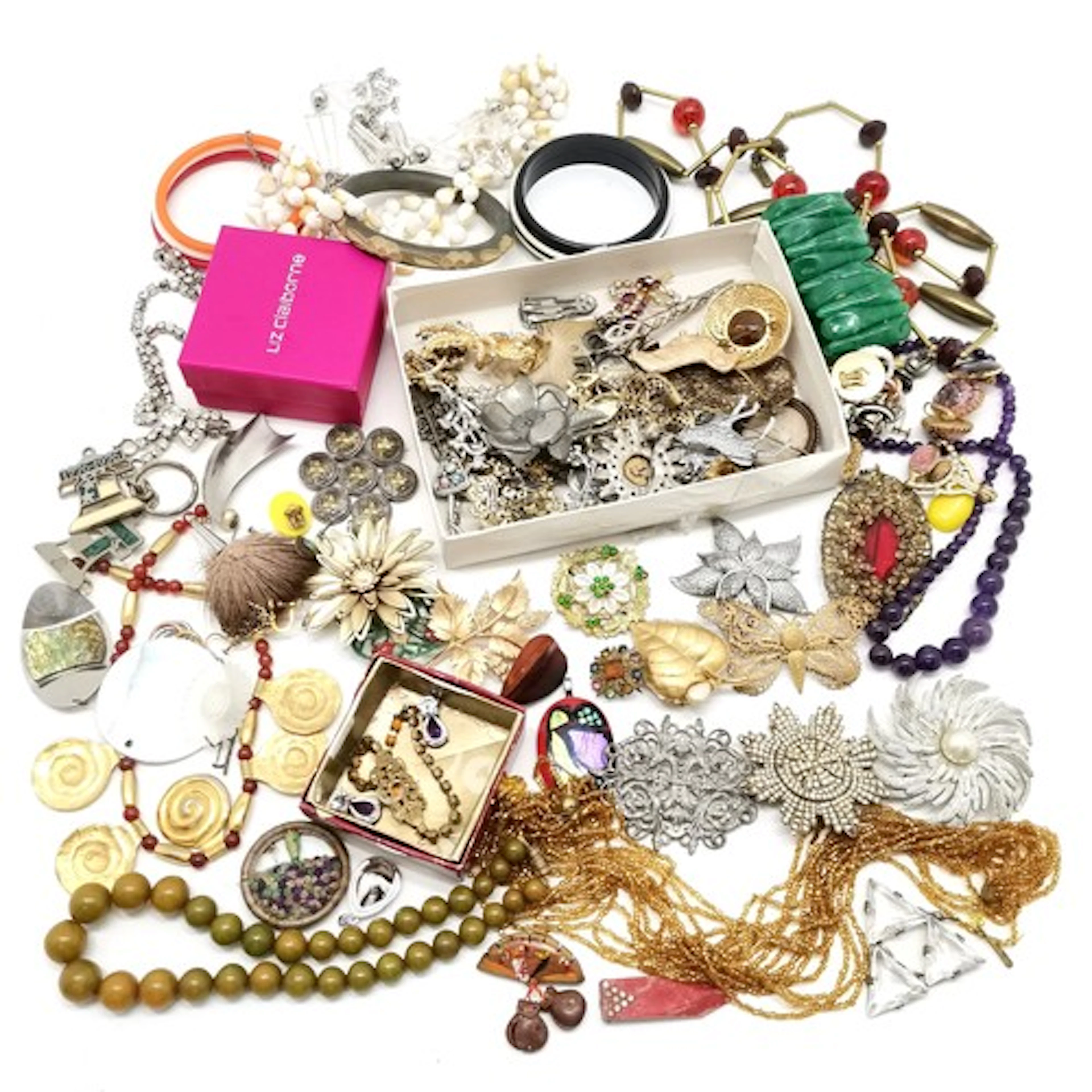 Qty of costume jewellery inc brooches (inc Moda), pendants e...