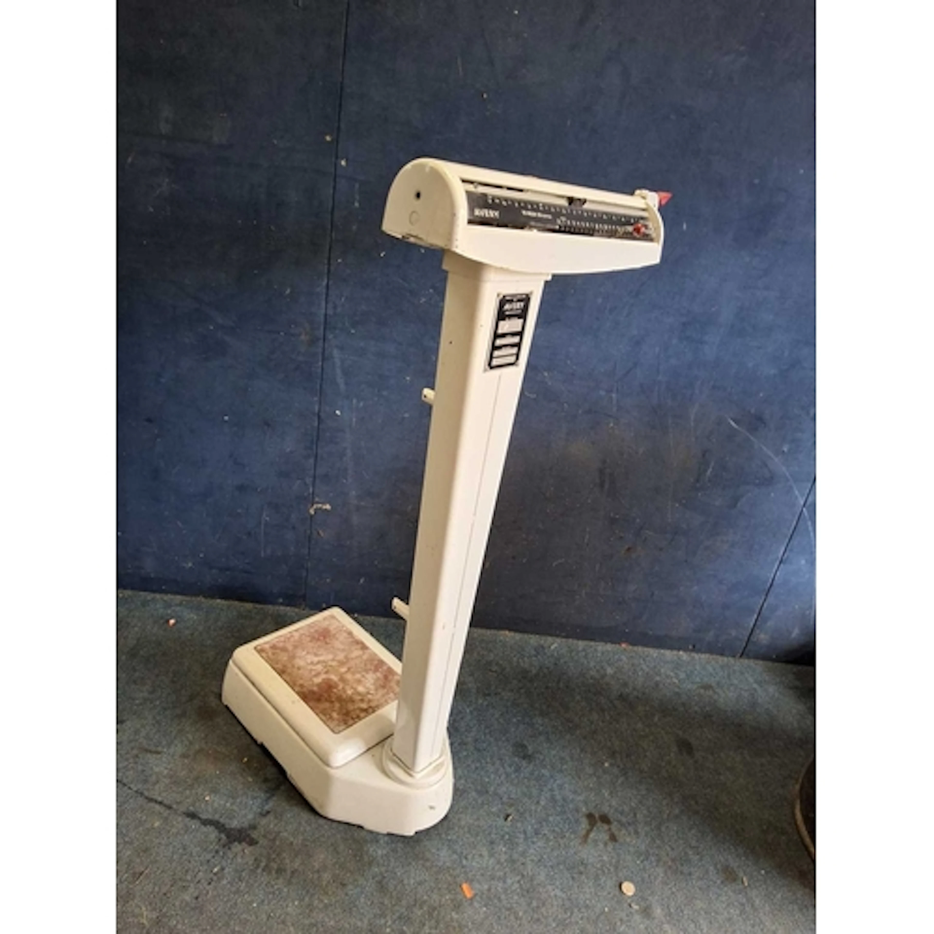 A VINTAGE AVERY BODY WEIGHT SCALE , type 3306 ABV 1188cm hig...