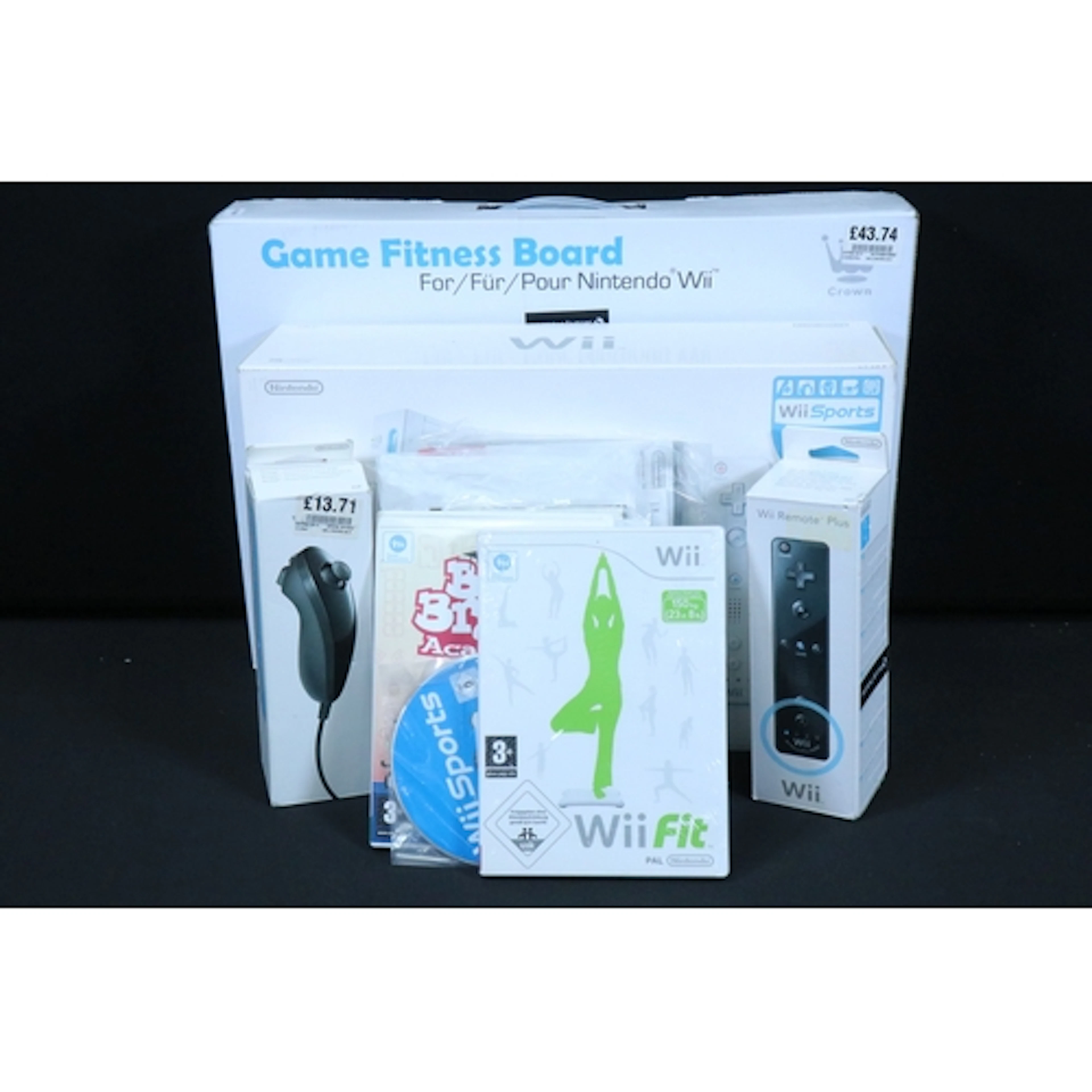Gaming - Collection of Wii gaming including a boxed Nintendo...