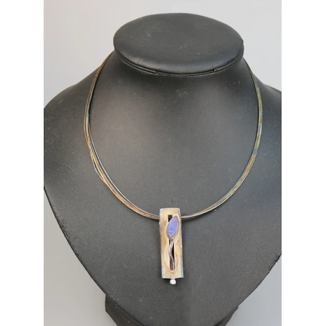 A Clerys of Dublin silver pendant on silver necklace, 15.64g