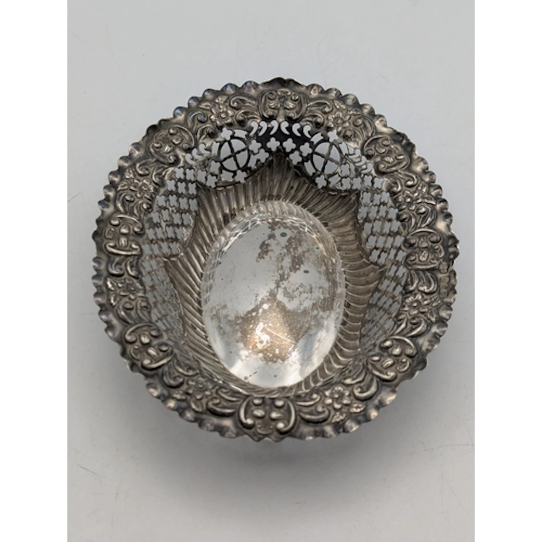 A Victorian silver pin dish, hallmarked Birmingham 1896, in ...
