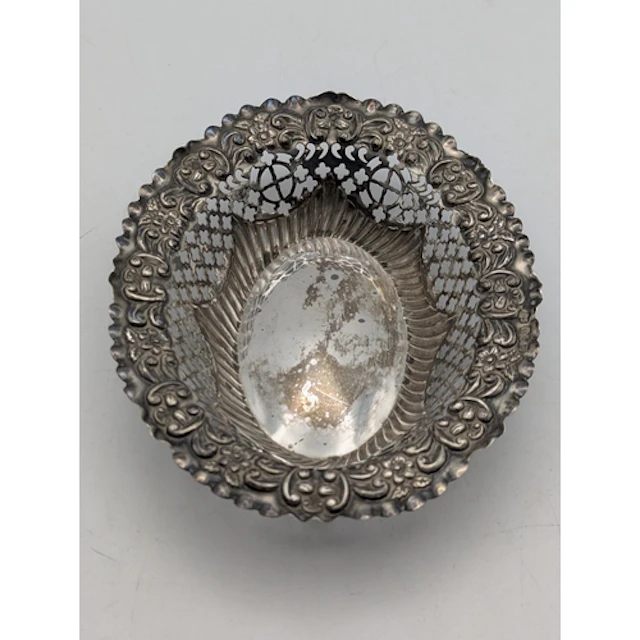 A Victorian silver pin dish, hallmarked Birmingham 1896, in ...