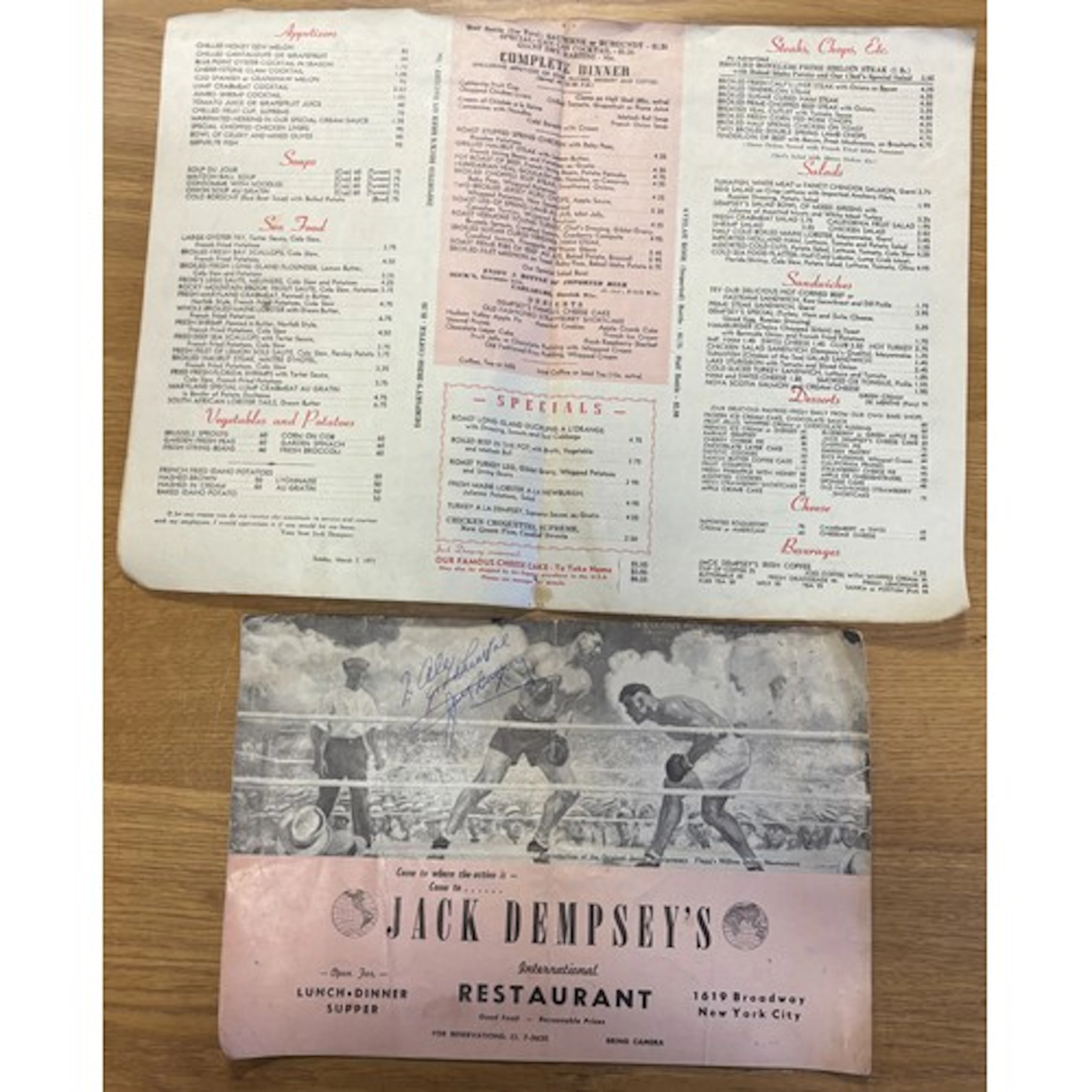 Boxing. Range of mostly magazines, programs and menus, gener...