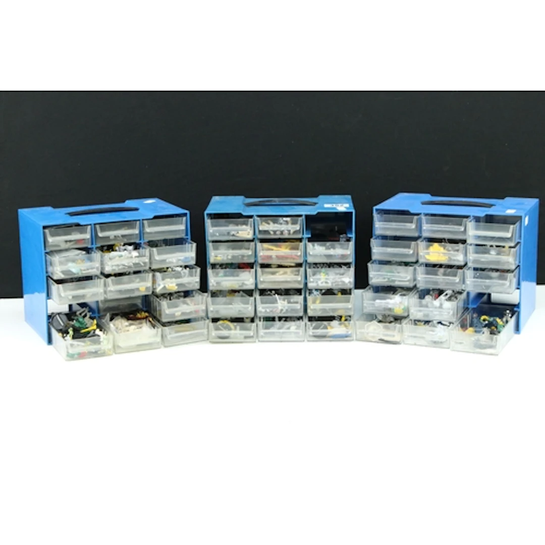War Gaming - Collection of metal and plastic war gaming figu...