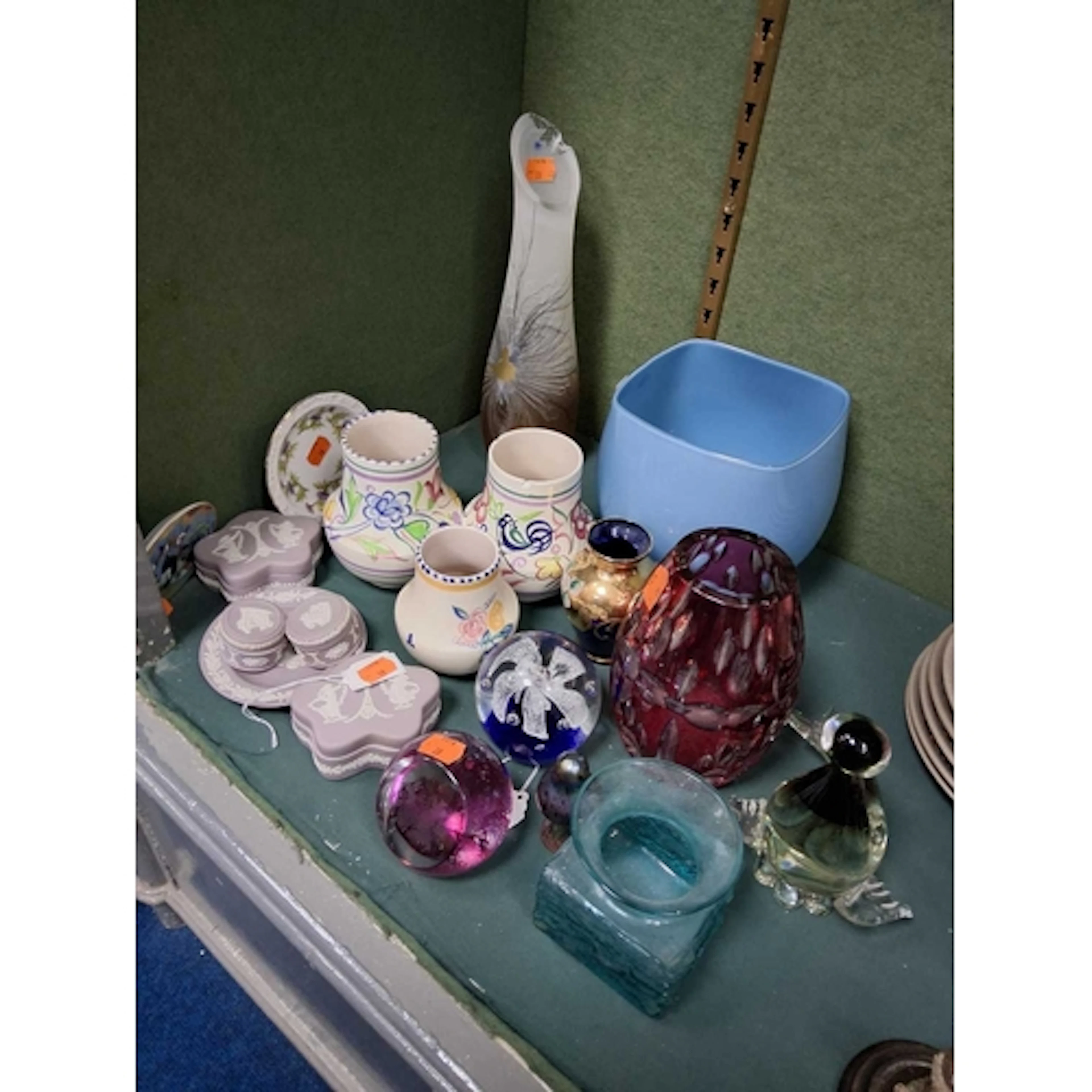 A GROUP OF DECORATIVE CERAMICS AND GLASSWARE to include five...