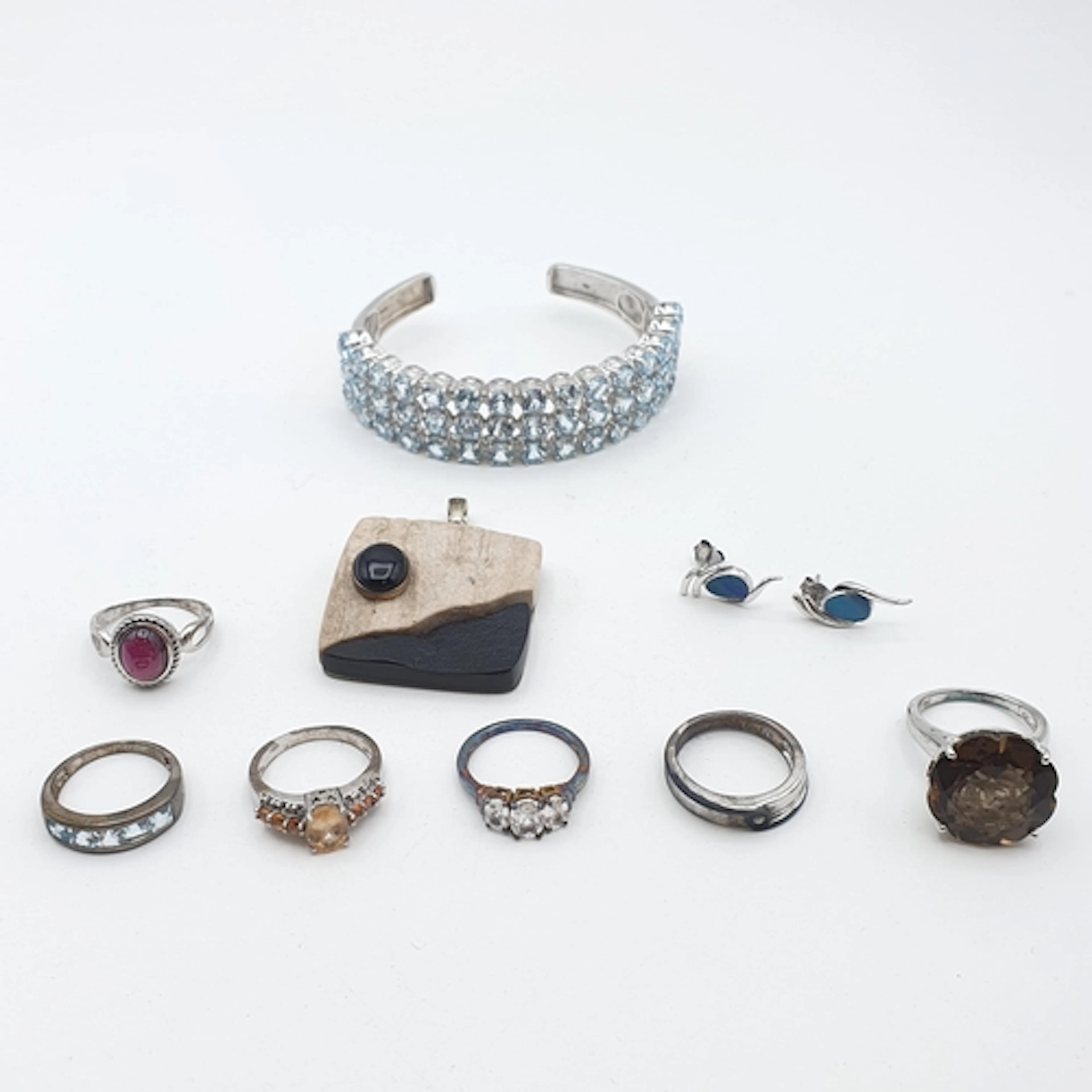 A collection of 925/silver Jewellery including six Rings, a ...