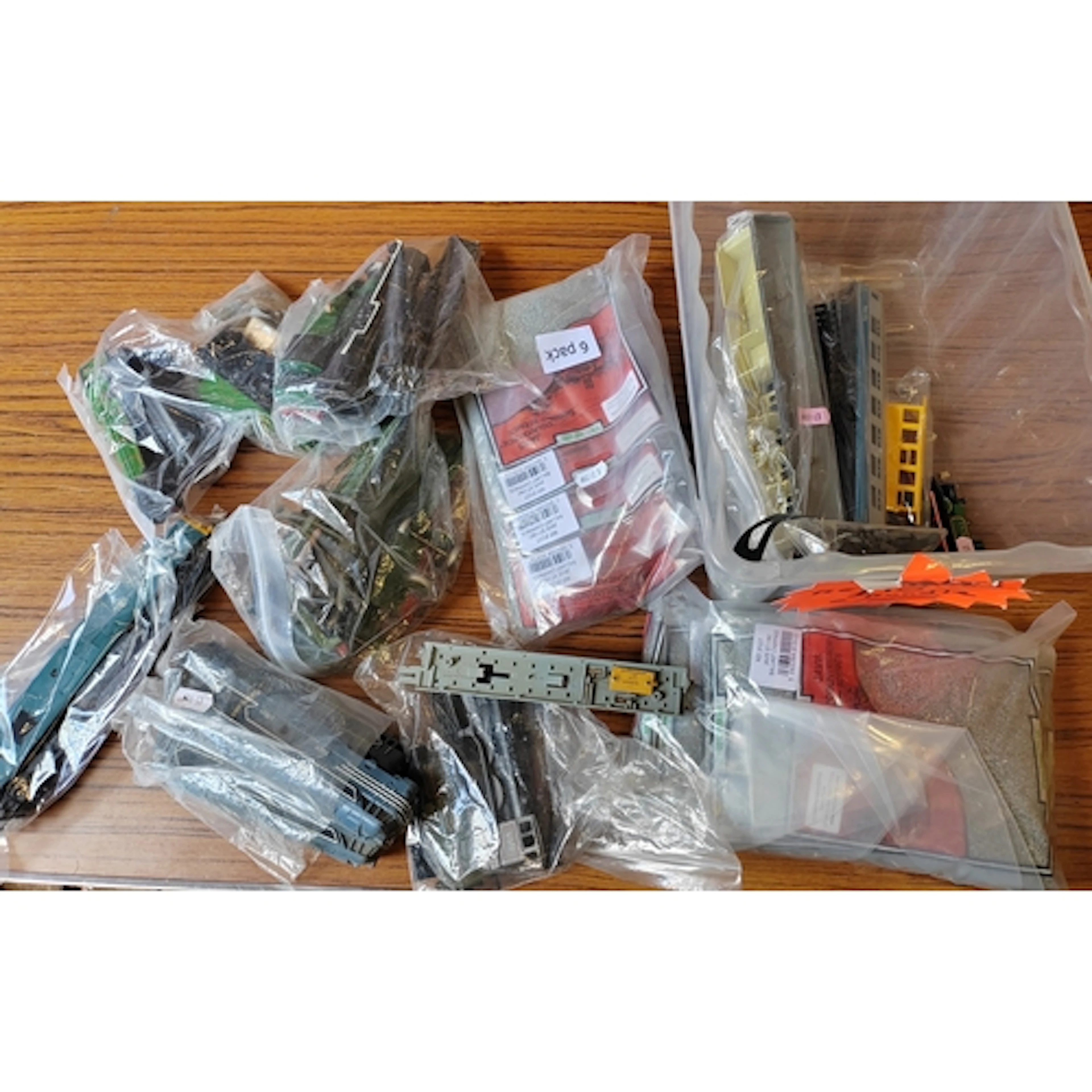 Collection of unboxed coaches and wagons, generally very goo...