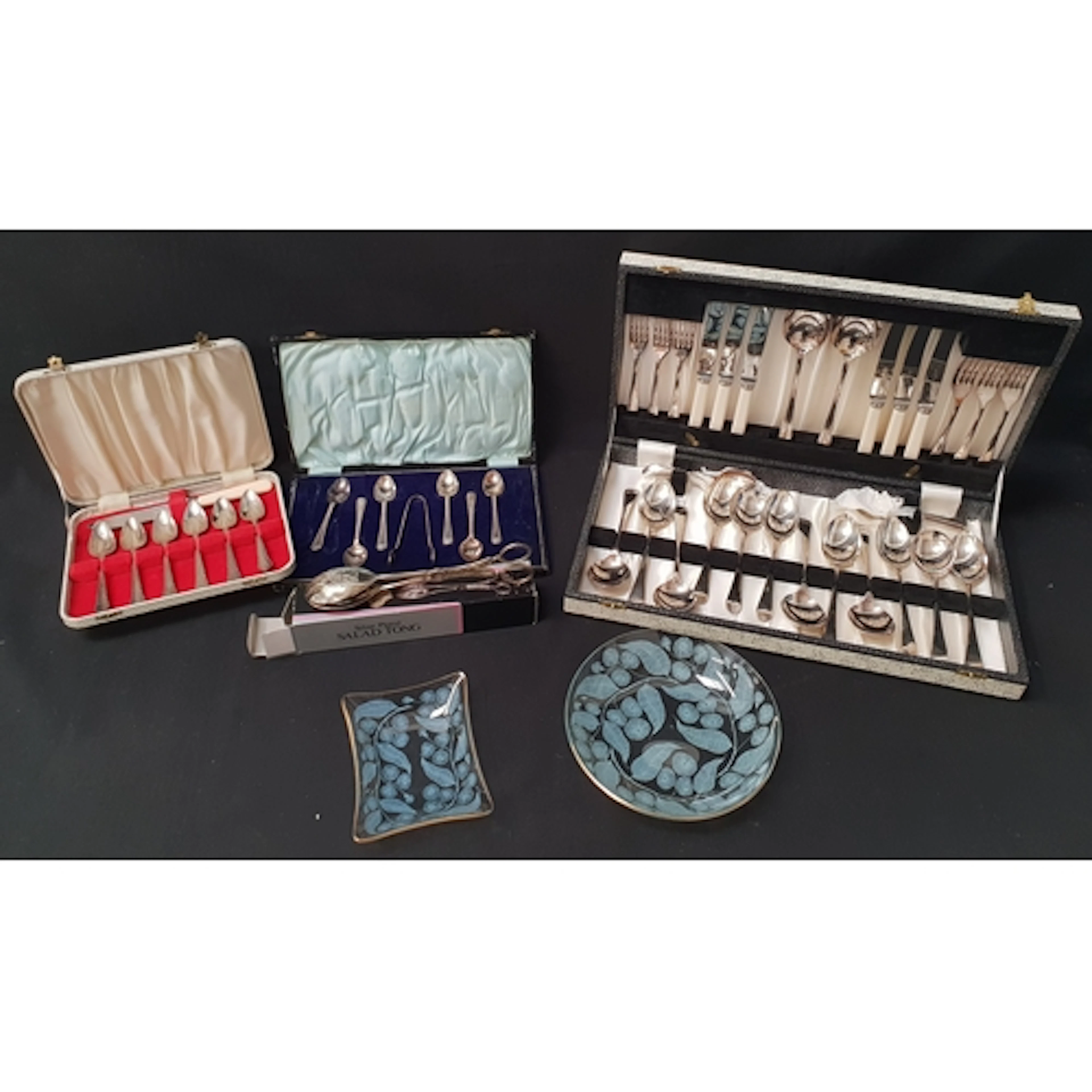 ASSORTMENT OF EPNS FLATWARE including a boxed six place serv...