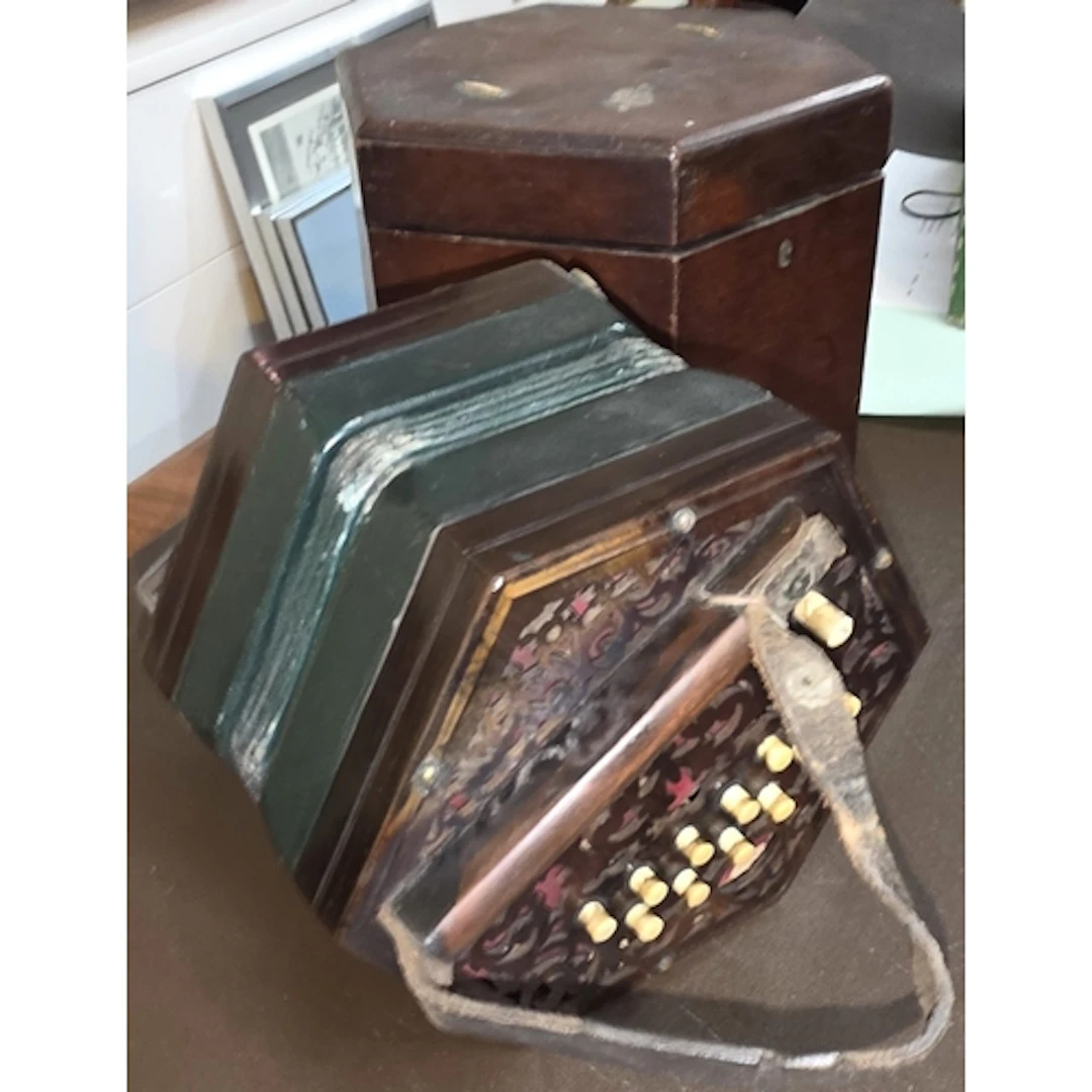 E. Enderby Boston, a boxed vintage concertina.