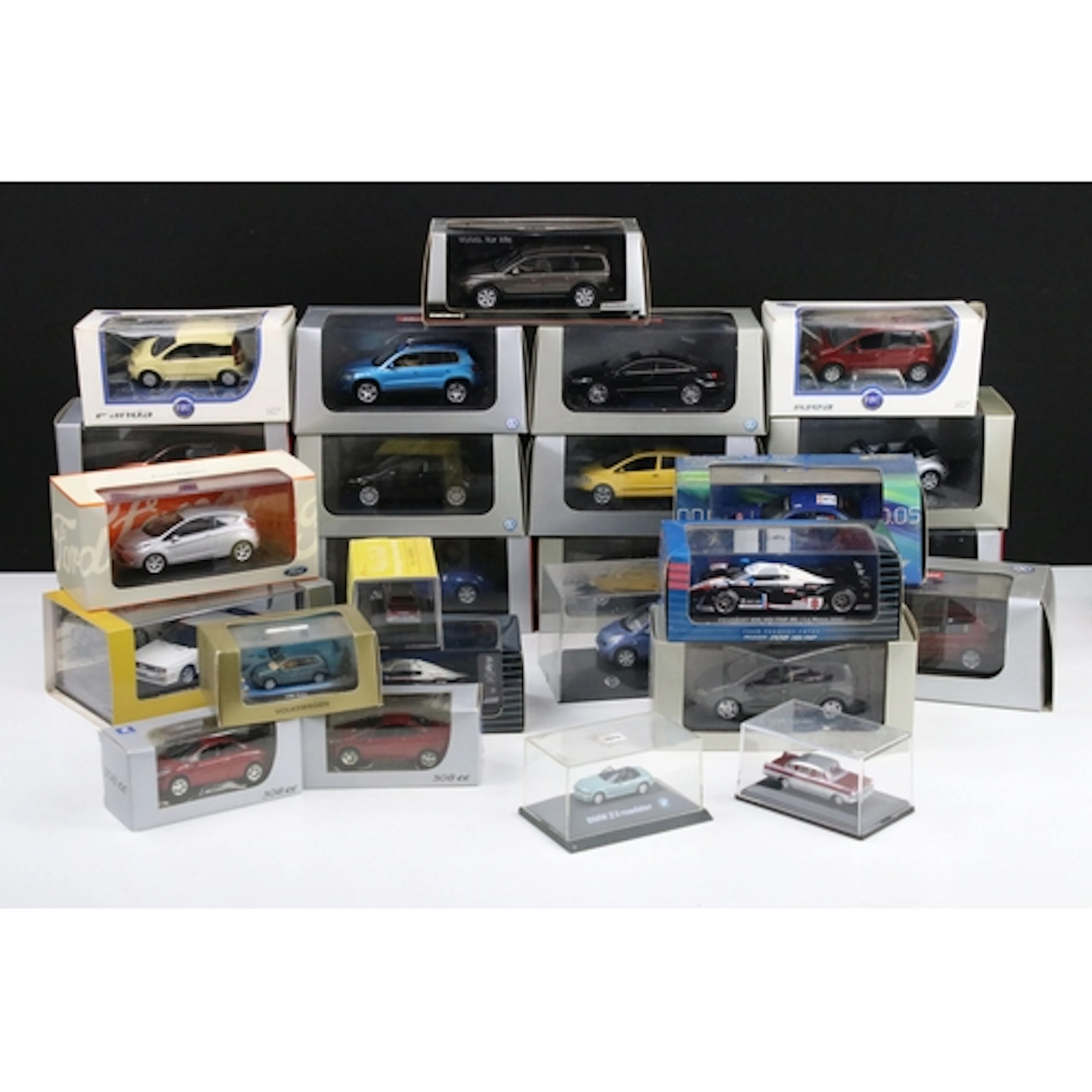 27 Boxed / cased diecast models to include Schuco Volkswagen...