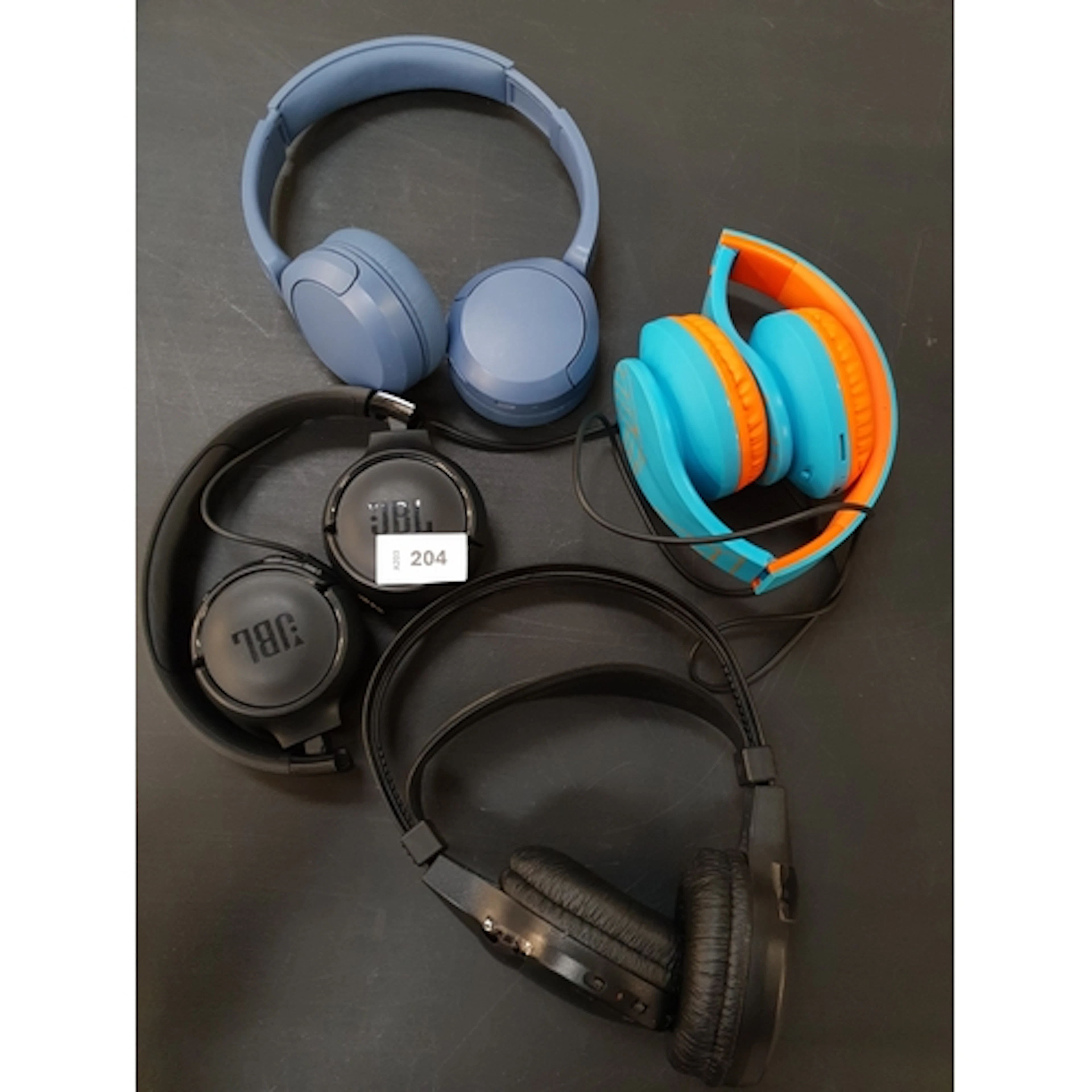 ONE BAG OF HEADPHONES including Sony