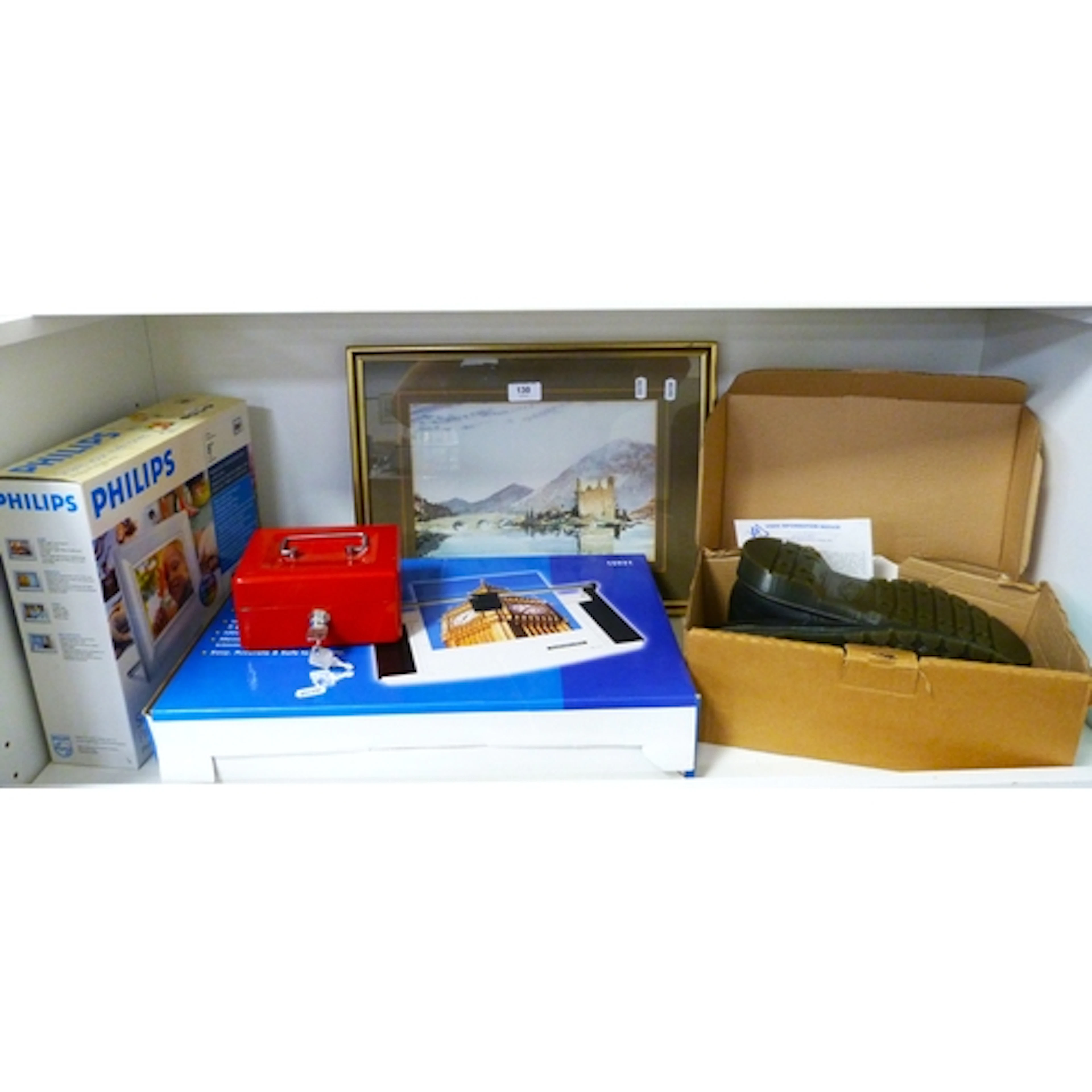 Shelf of sundries to include an 8 inch Philips digital photo...