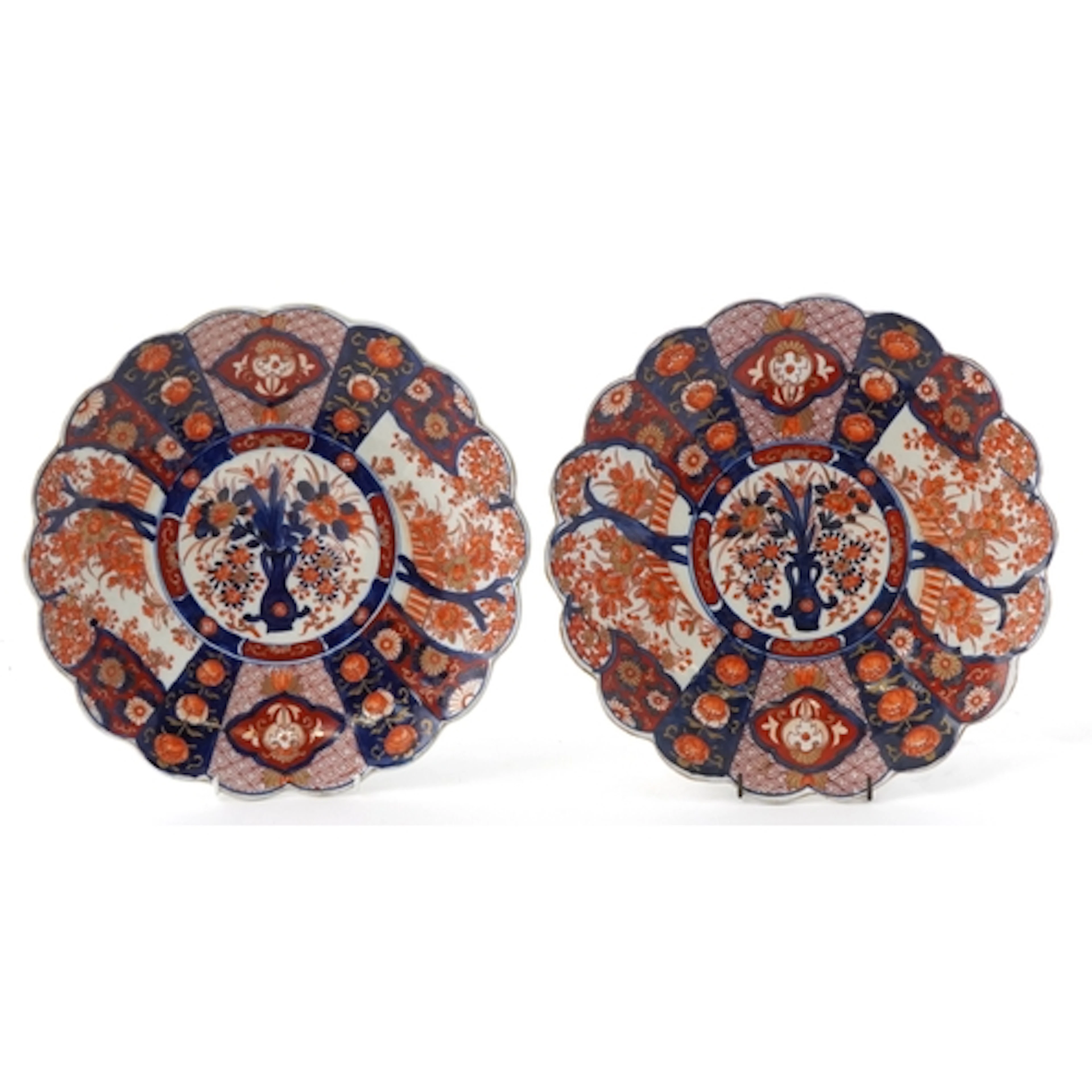 Two Japanese Imari porcelain plates with hand painted floral...
