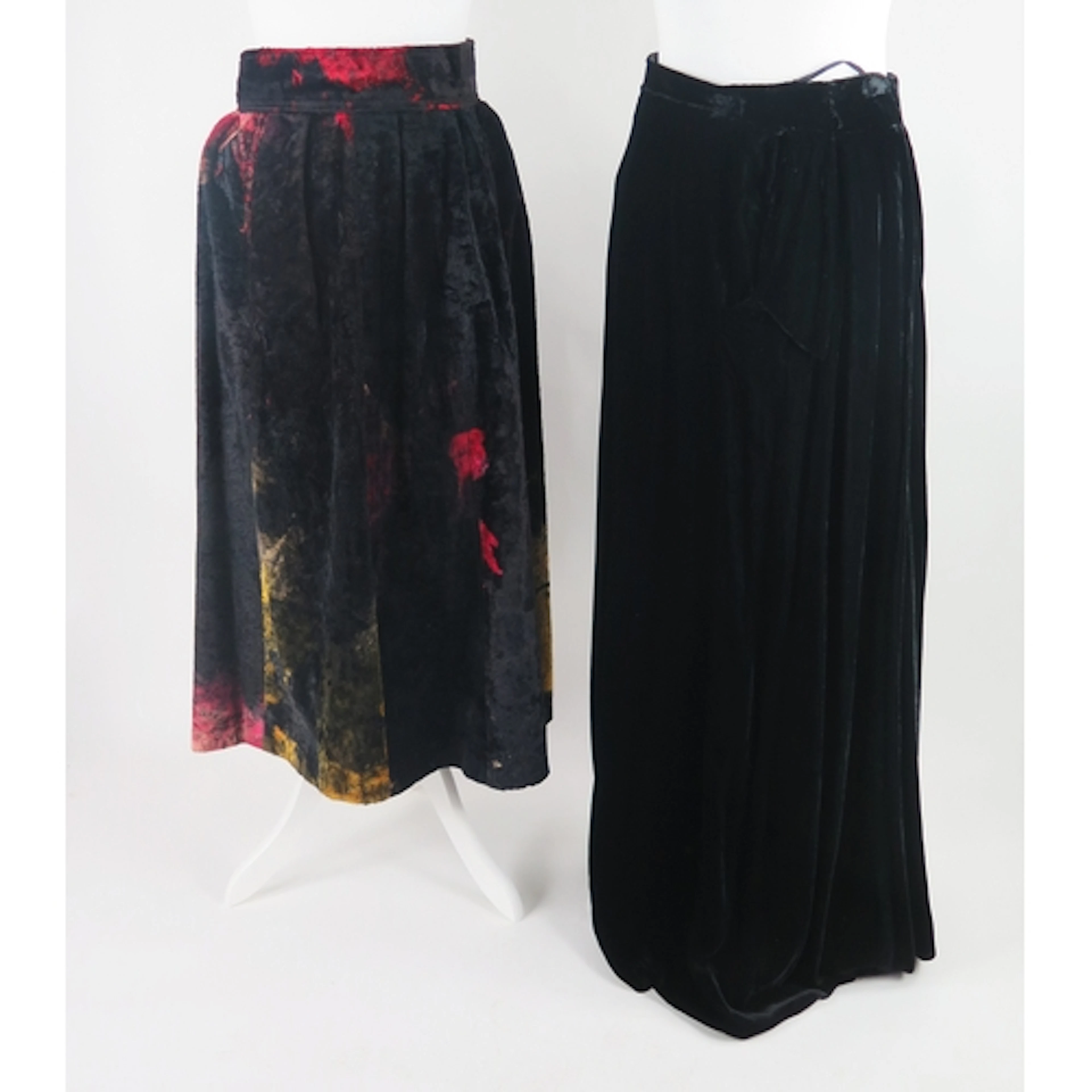 c. 1960s/70s - rare lady's crushed velvet skirt in black and...