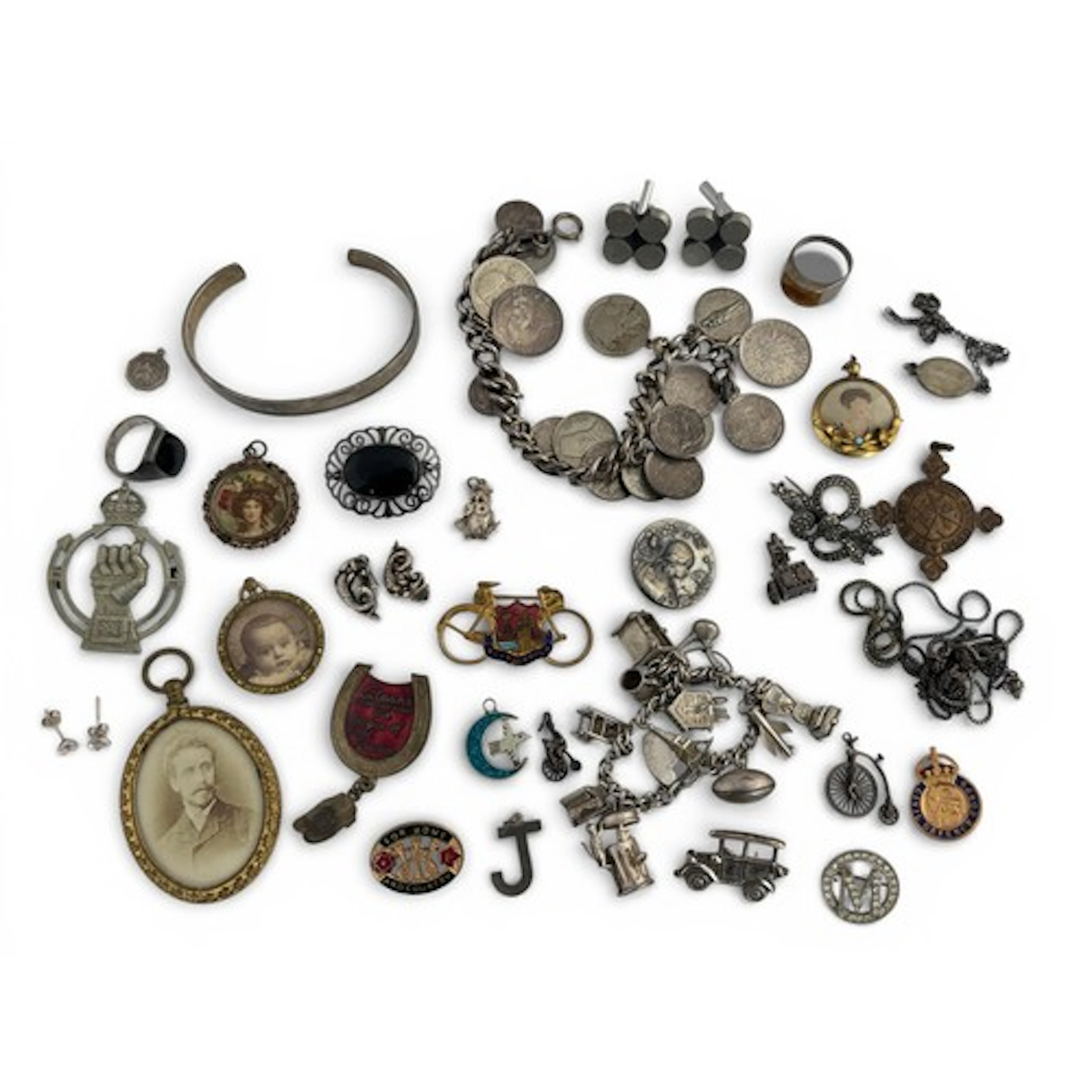 Mixed silver/ white metal jewellery, badges and other mixed...
